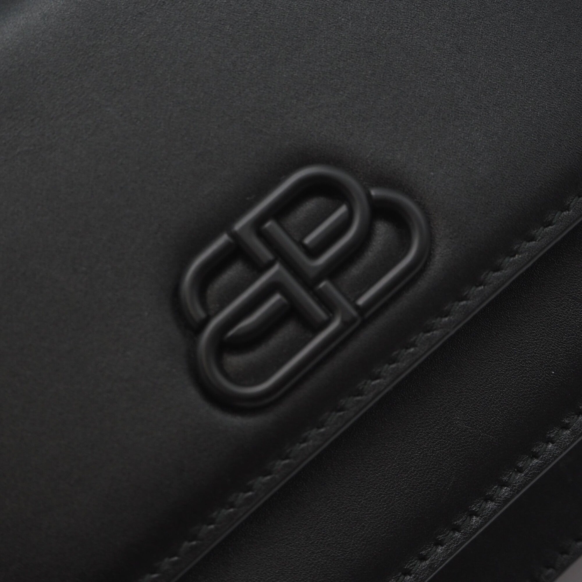 Balenciaga Black Leather Handbag (Pre-Owned)