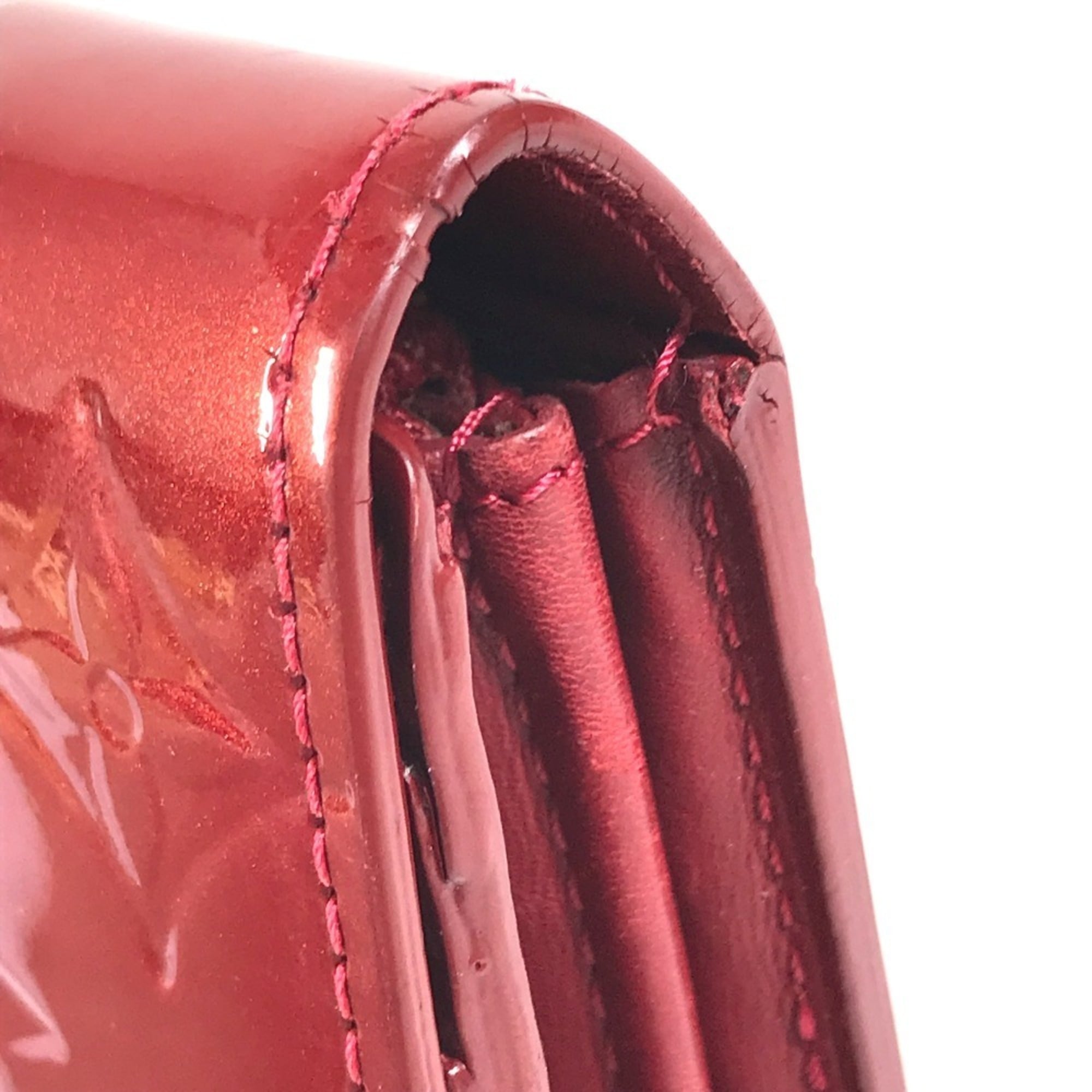 Louis Vuitton Monogram Vernis Pomme D'amour Red Color Monogram Vernis Long Wallet (Bi-Fold) (Pre-Owned)