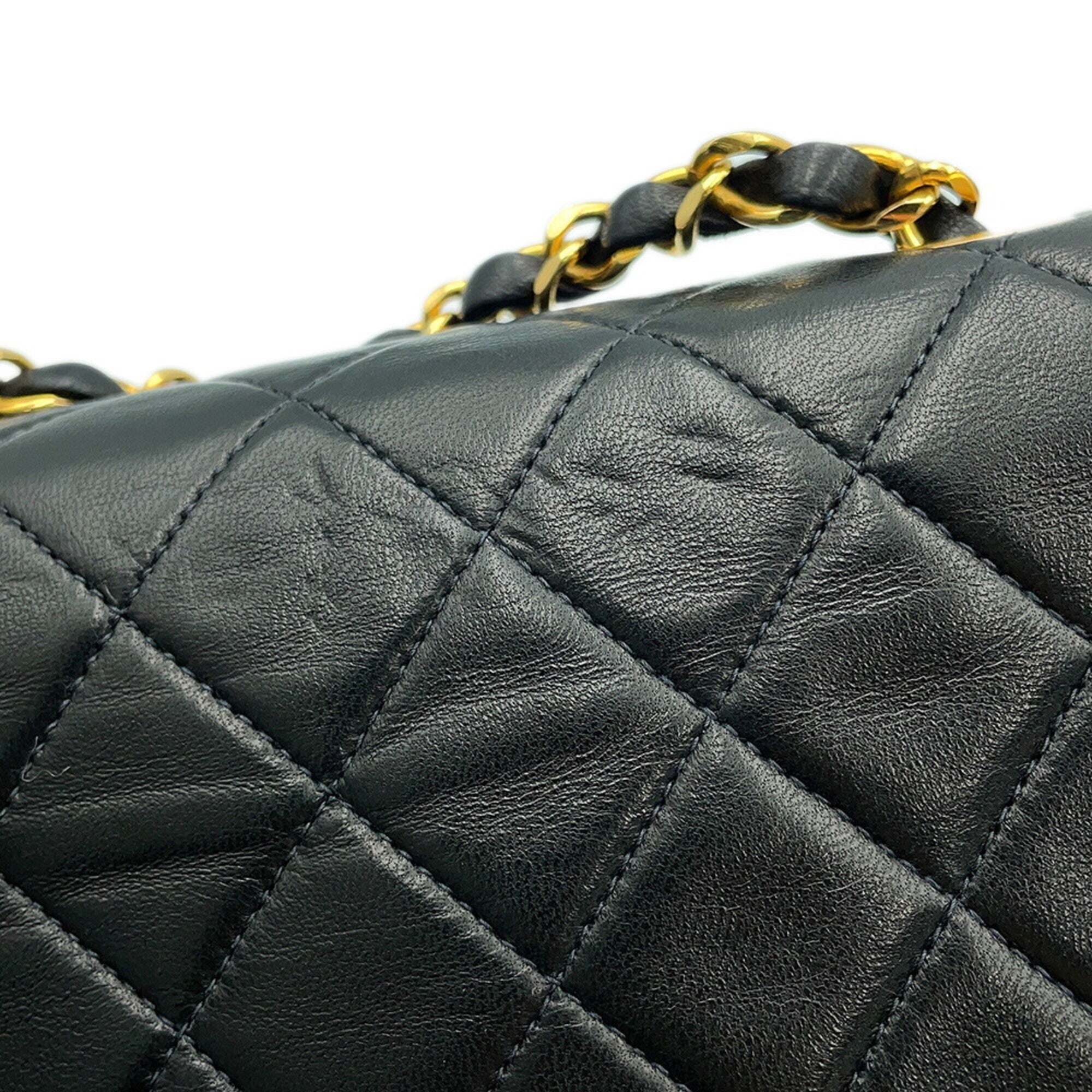 Chanel Black Leather Shoulder Bag (Pre-Owned)