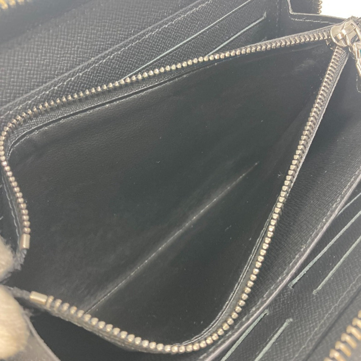 Louis Vuitton Black Monogram Eclipse Canvas Long Wallet (Bi-Fold) (Pre-Owned)