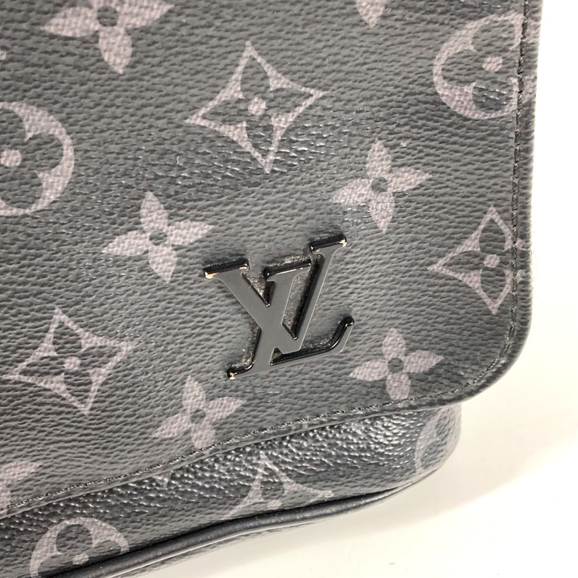 Louis Vuitton Monogram Eclipse Black Monogram Eclipse Messenger Bag Shoulder Bag (Pre-Owned)
