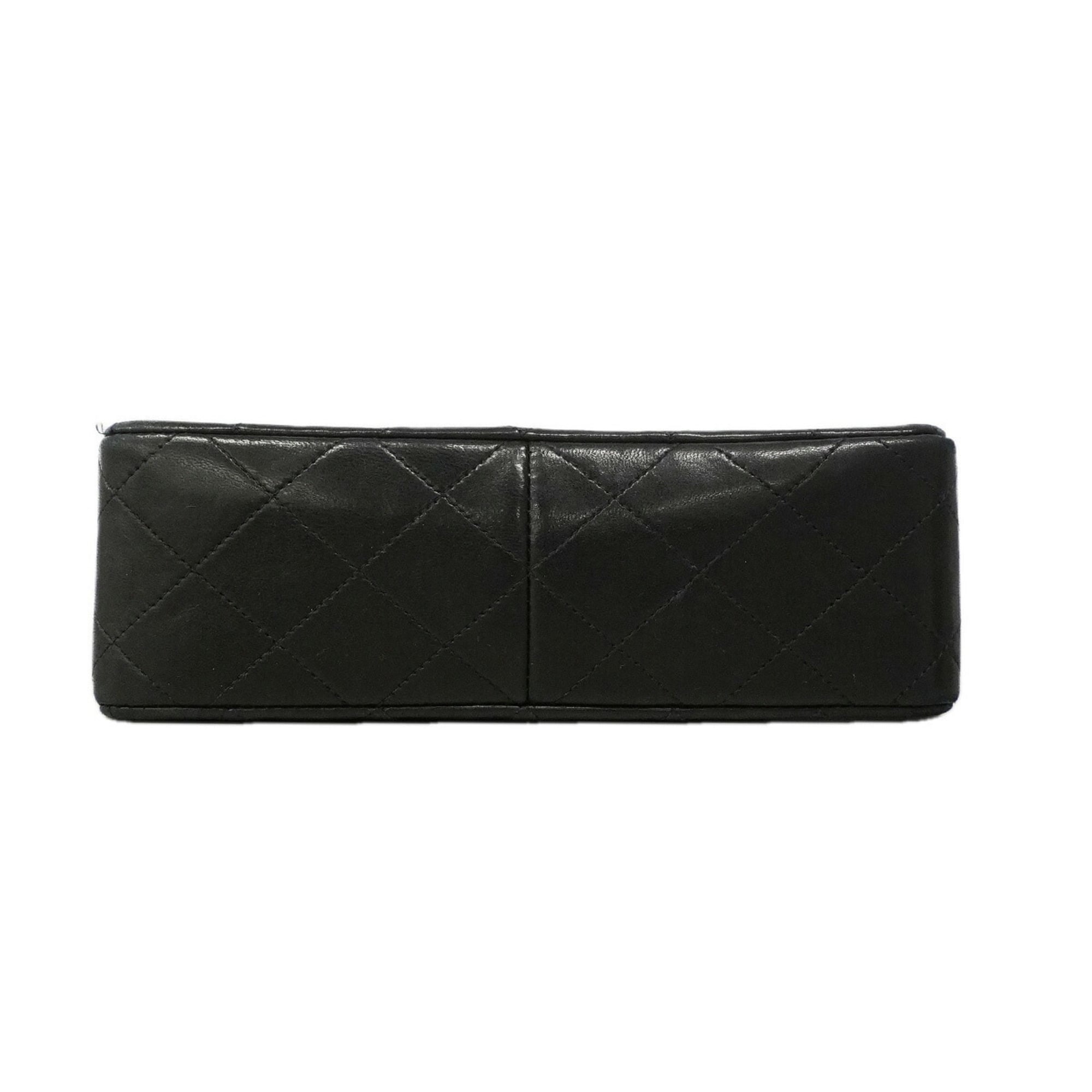 Chanel Black Leather Shoulder Bag (Pre-Owned)