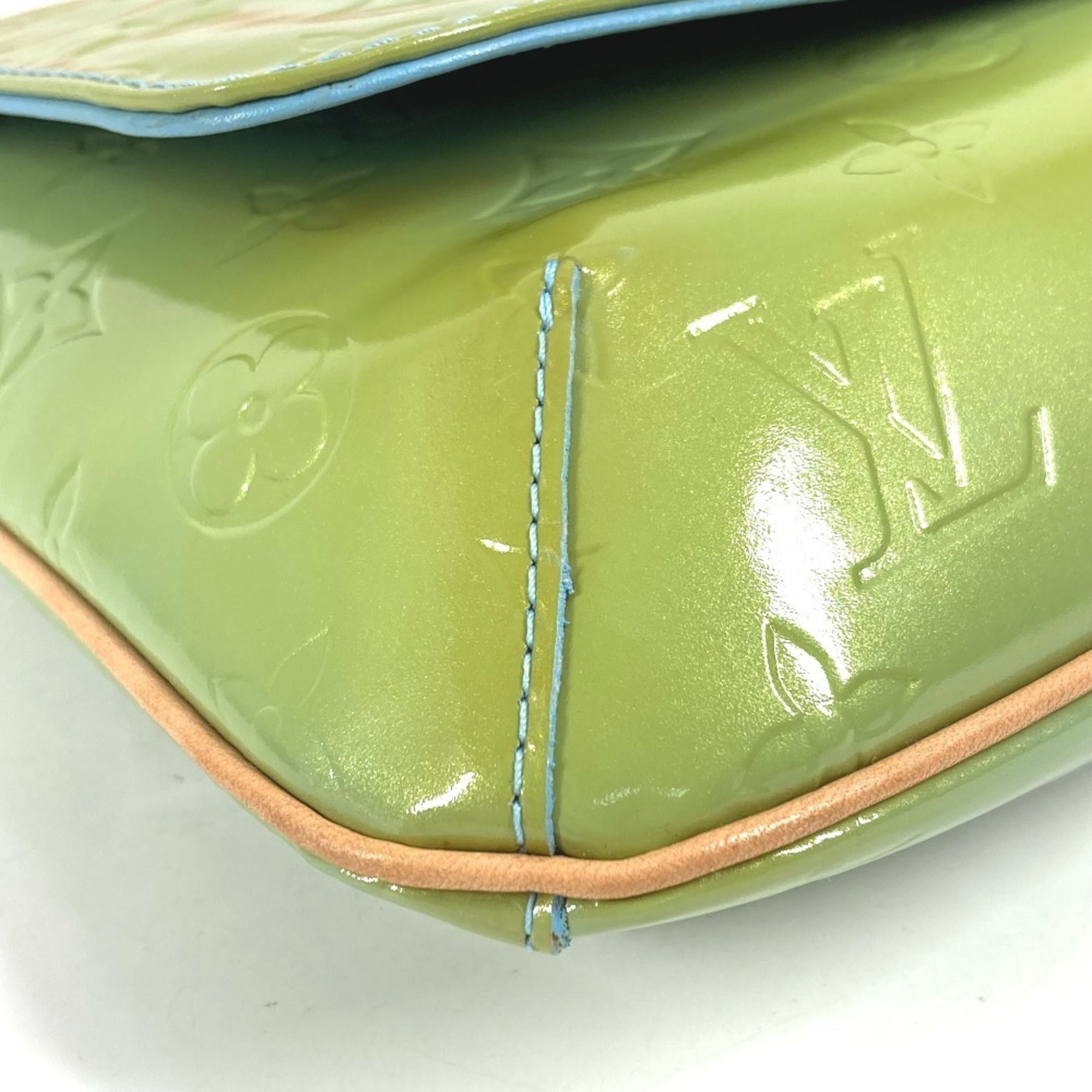 Louis Vuitton Monogram Vernis Baby Blue Monogram Vernis Shoulder Bag (Pre-Owned)