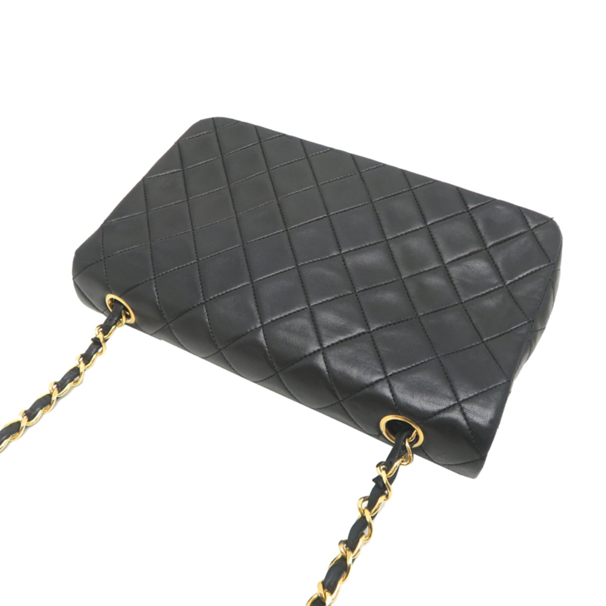 Chanel Black Leather Shoulder Bag (Pre-Owned)