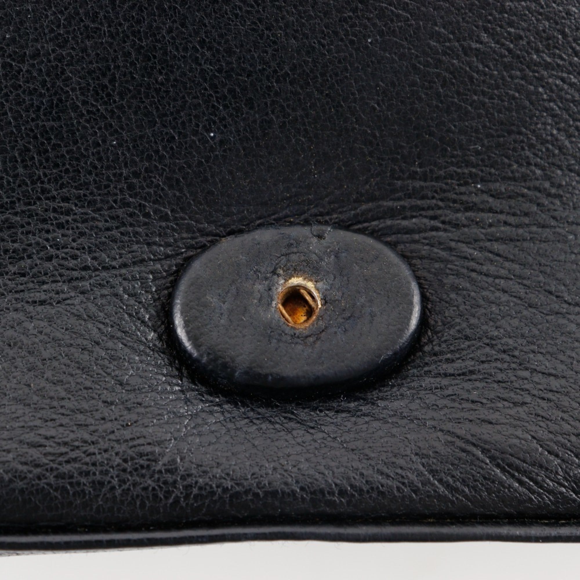 Chanel Black Shoulder Bag (Pre-Owned)