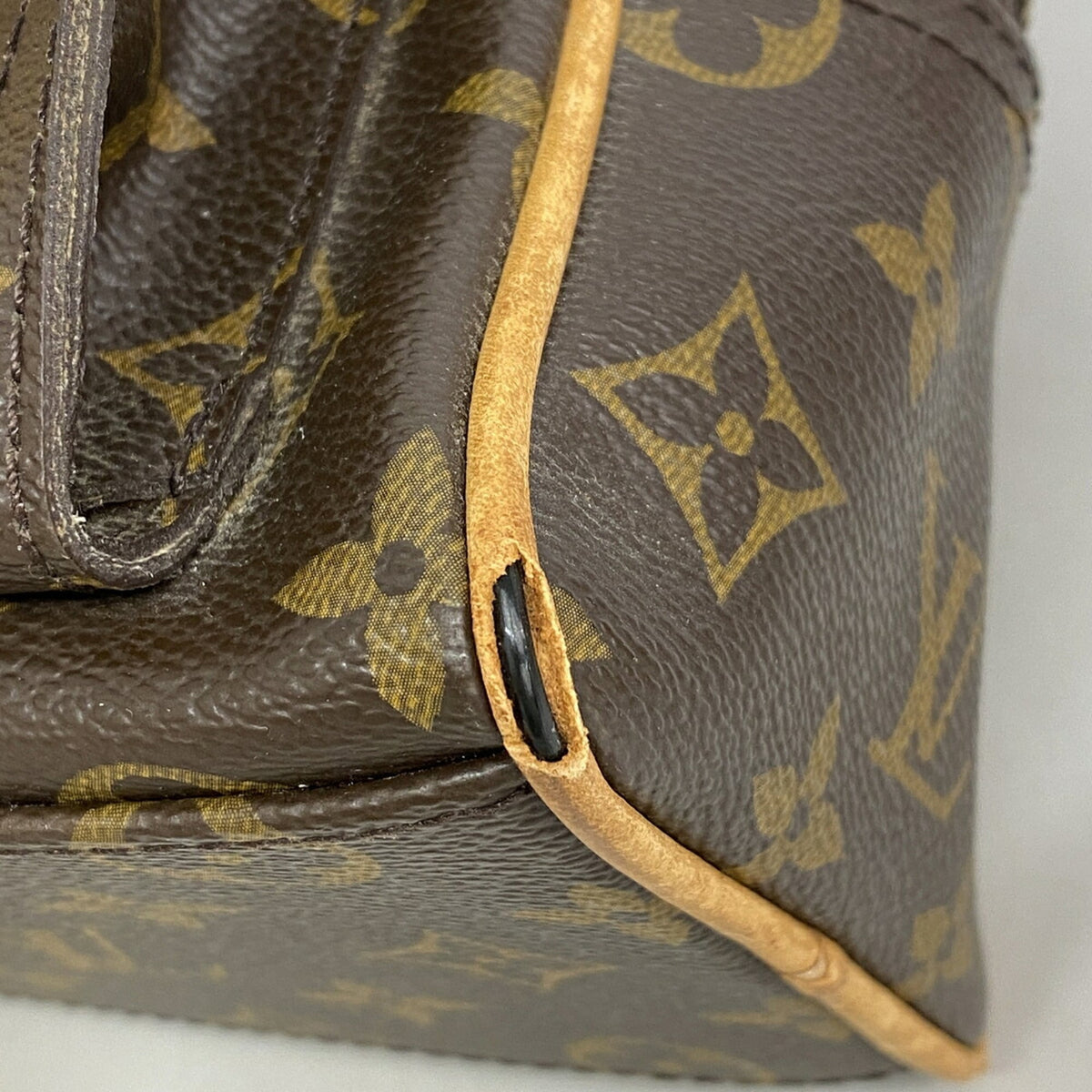Louis Vuitton Brown Handbag (Pre-Owned)