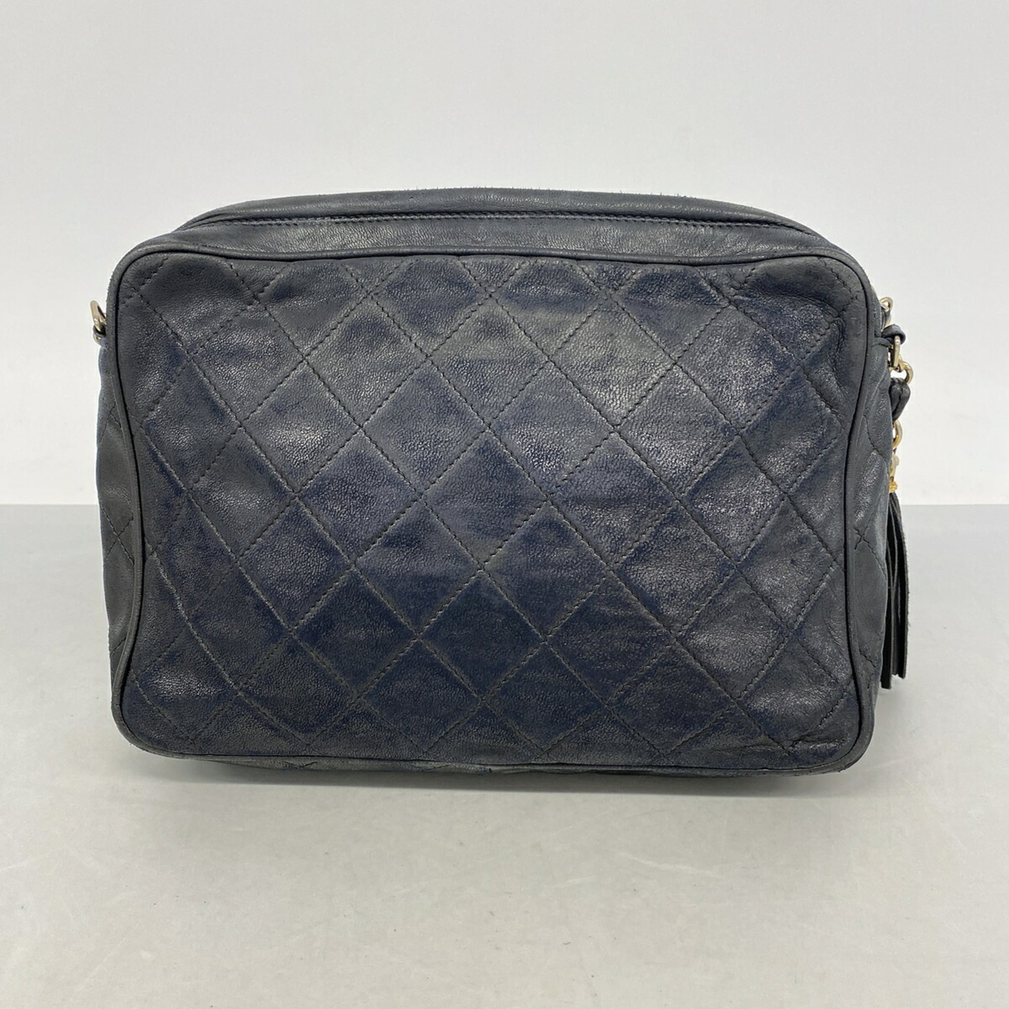 Chanel Black Leather Shoulder Bag (Pre-Owned)
