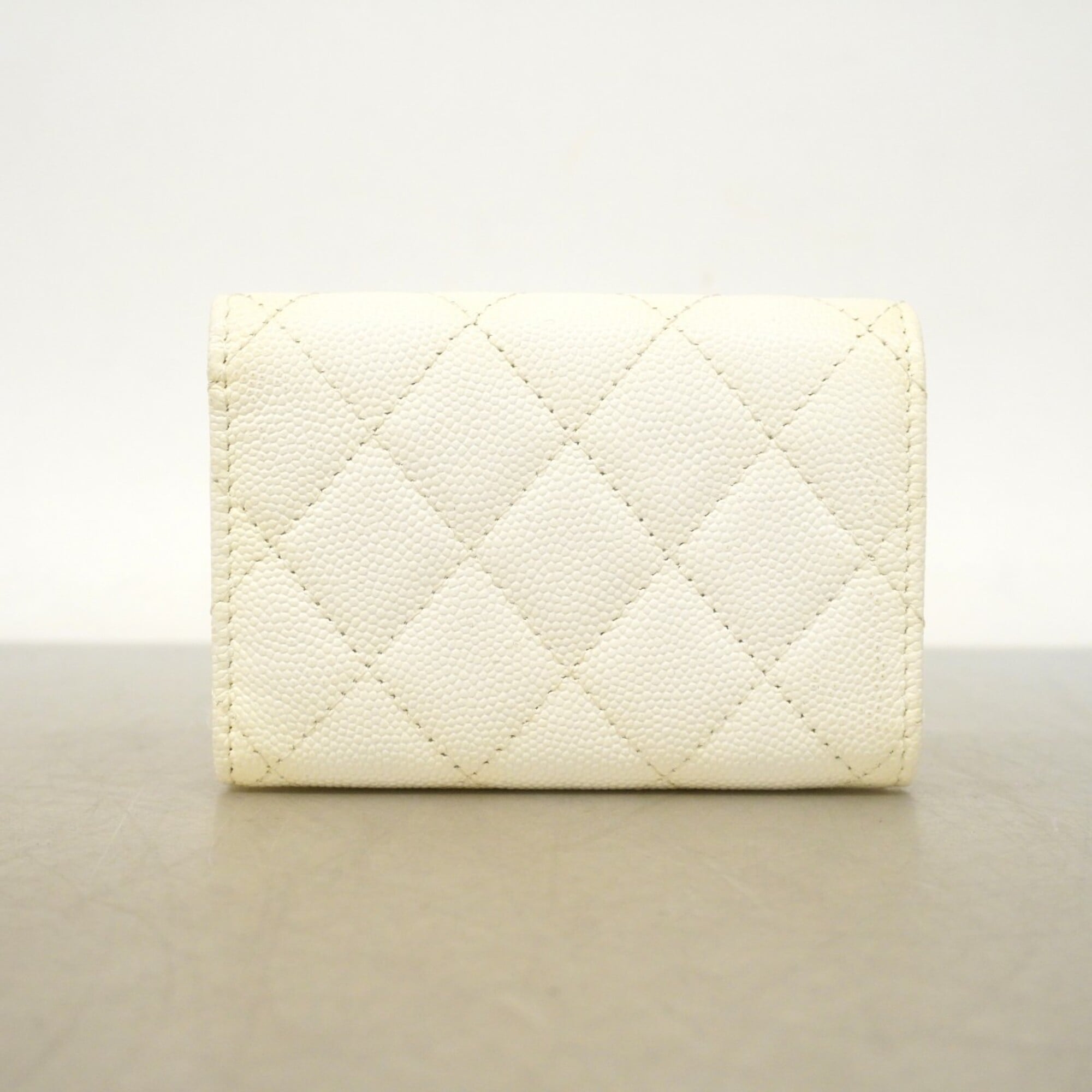 Chanel White Grained Calfskin Wallet (Tri-Fold) (Pre-Owned)