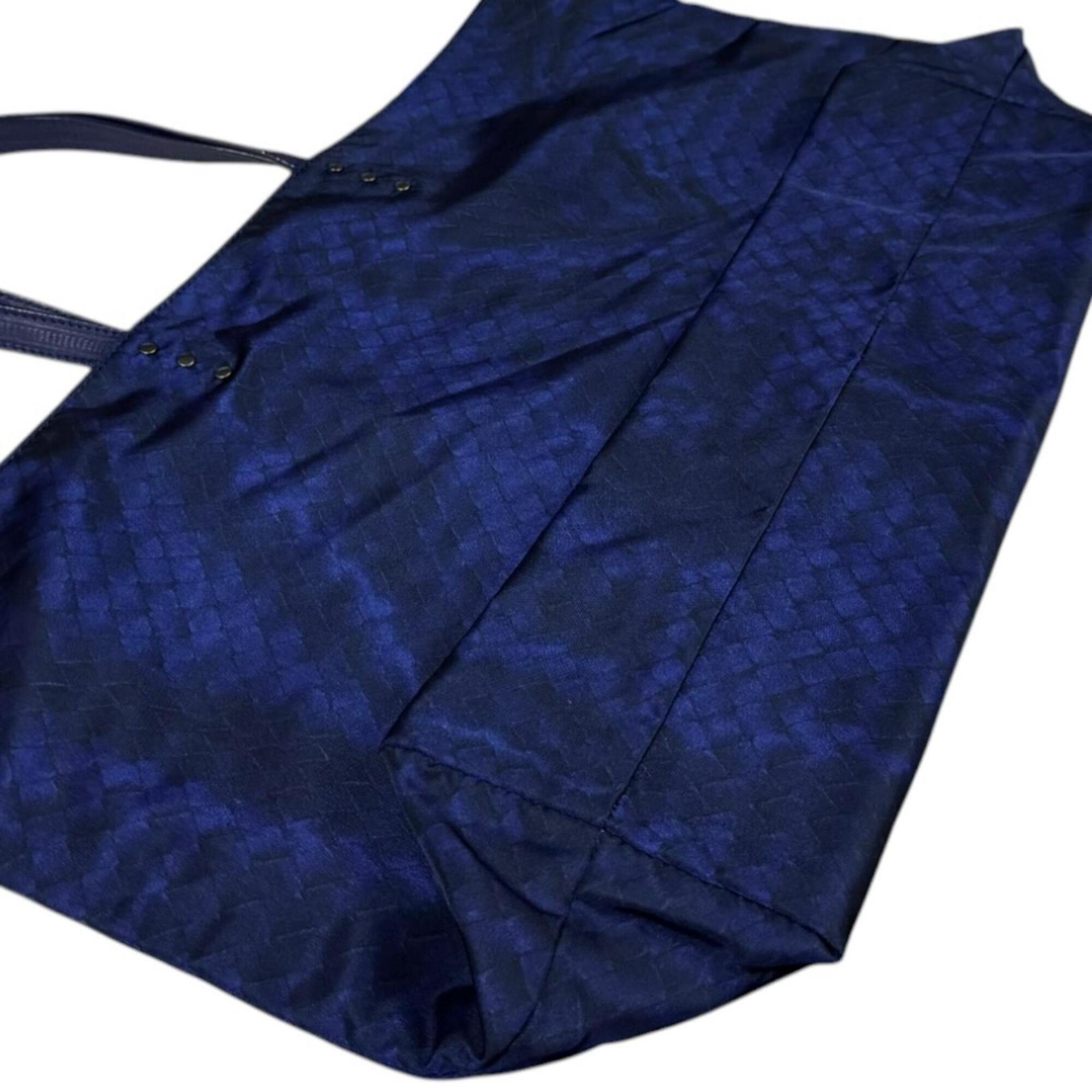 Bottega Veneta Navy Nylon Handbag Tote Bag (Pre-Owned)