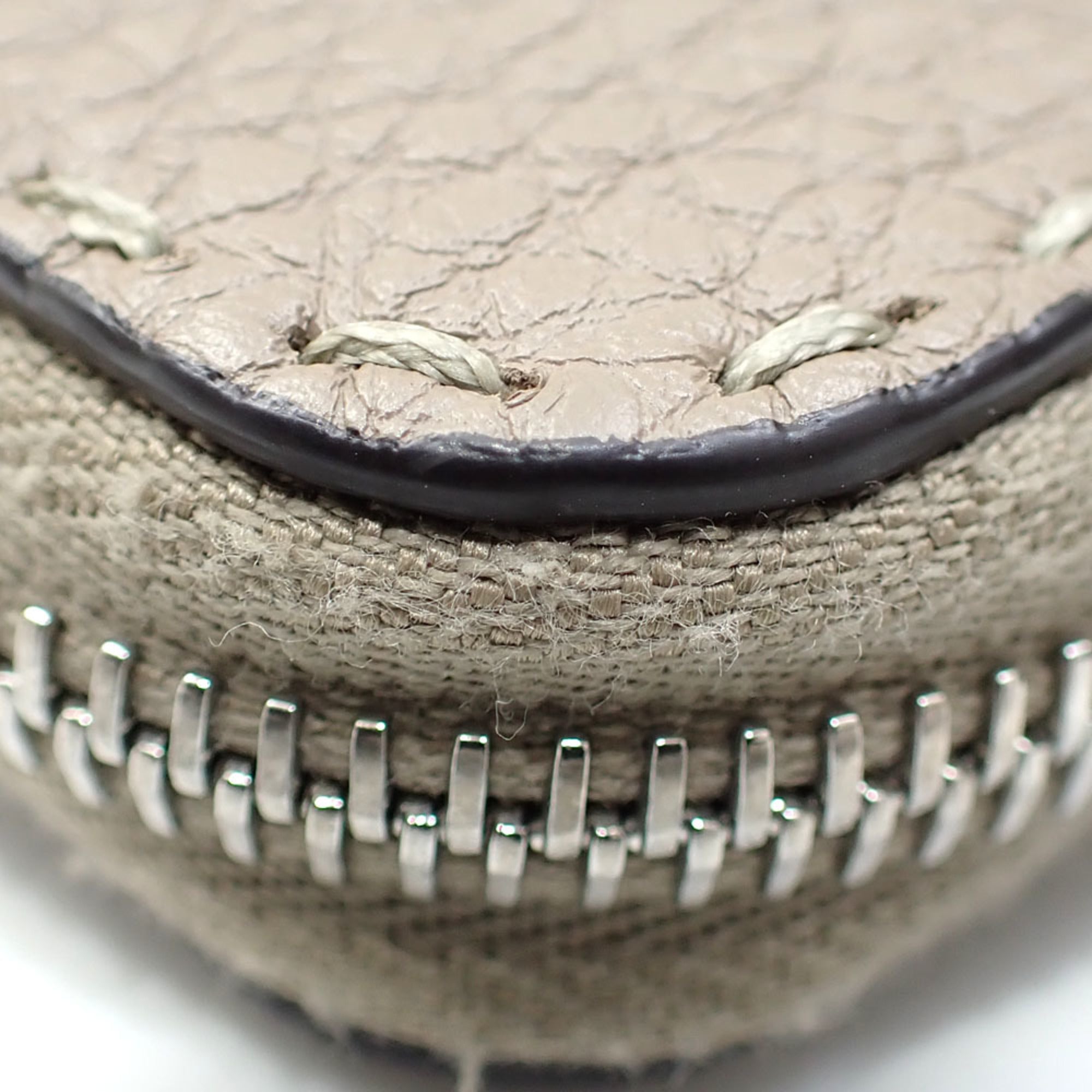 Fendi Leather Long Wallet (Bi-Fold) (Pre-Owned)