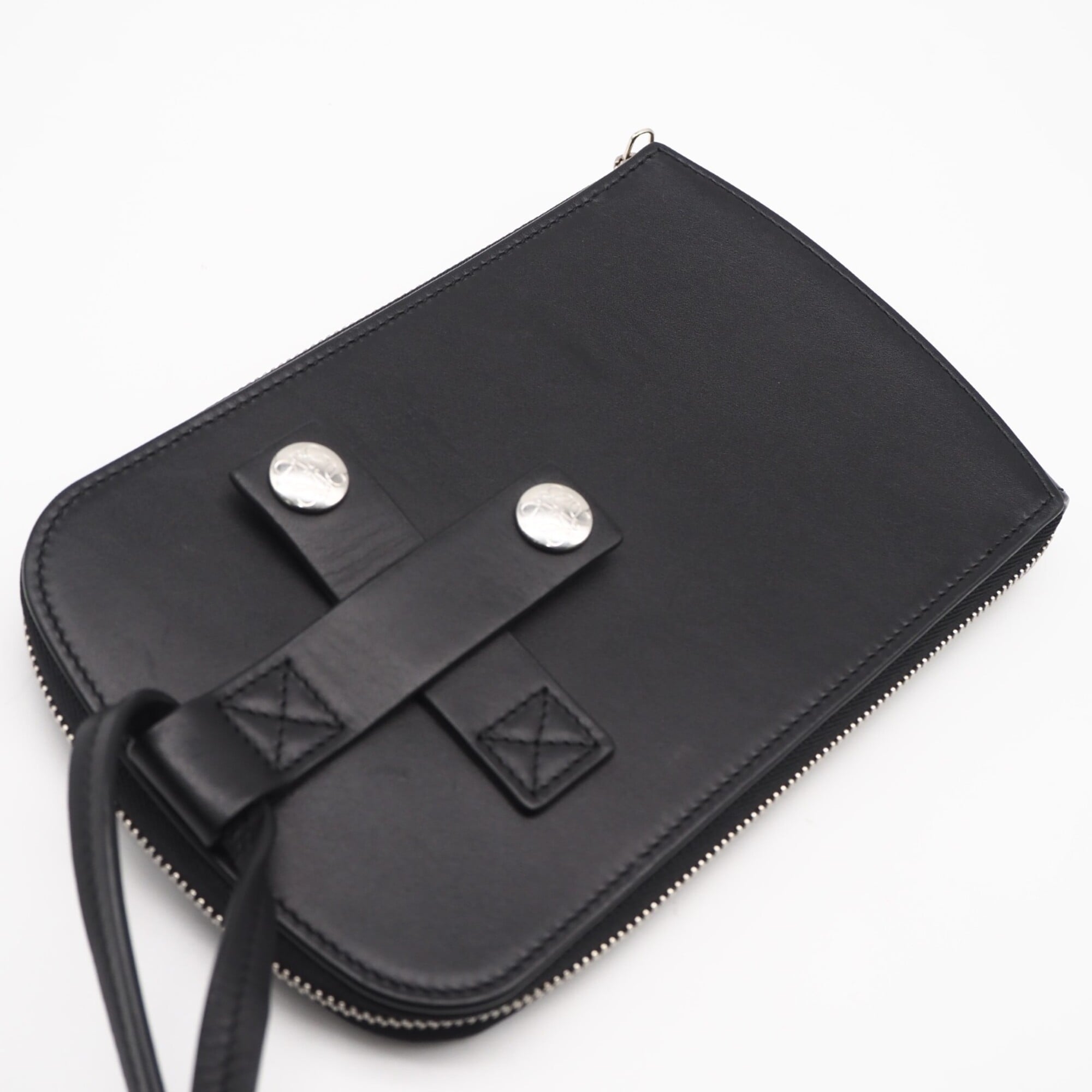 Loewe Black Leather Shoulder Bag (Pre-Owned)