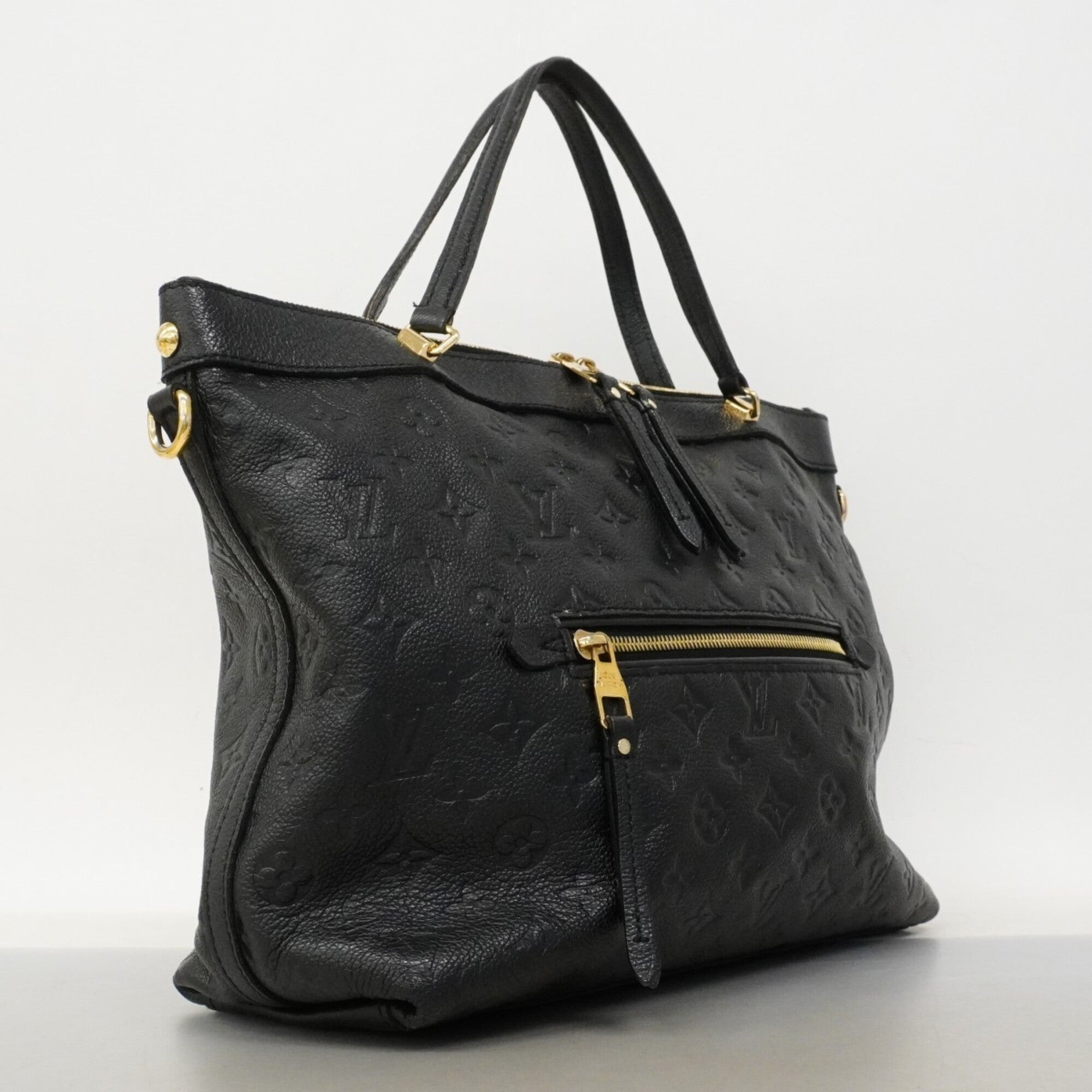Louis Vuitton Noir Handbag (Pre-Owned)