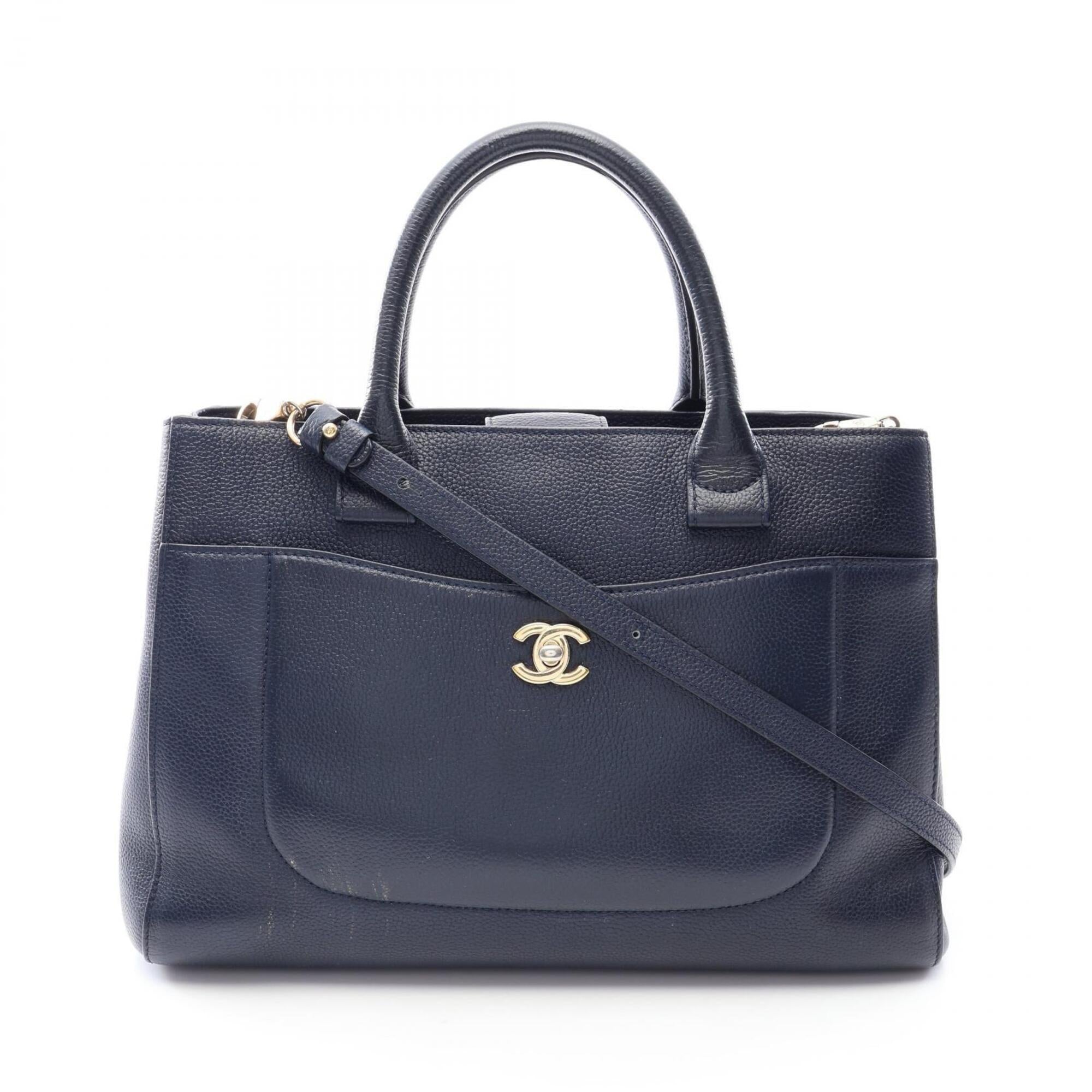 Chanel Navy Leather Handbag Tote Bag (Pre-Owned)