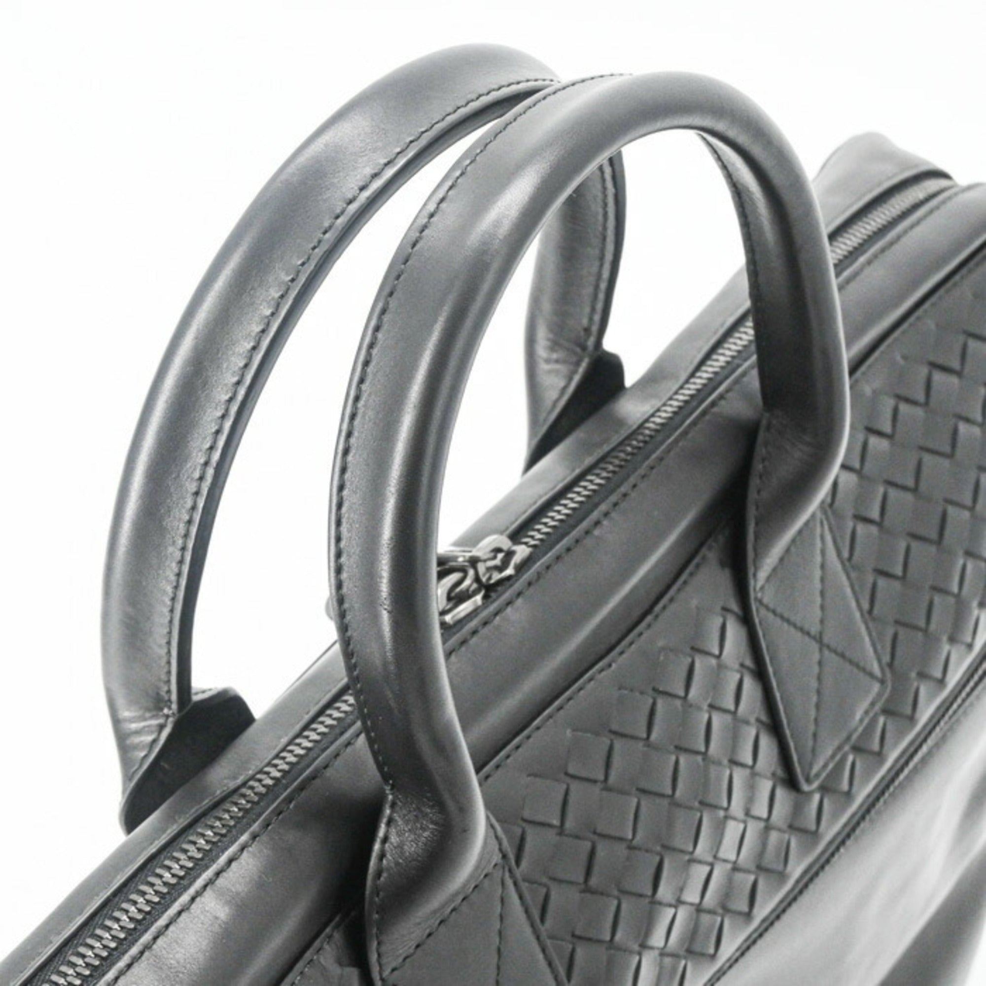 Bottega Veneta Black Intrecciato Leather Shoulder Bag (Pre-Owned)