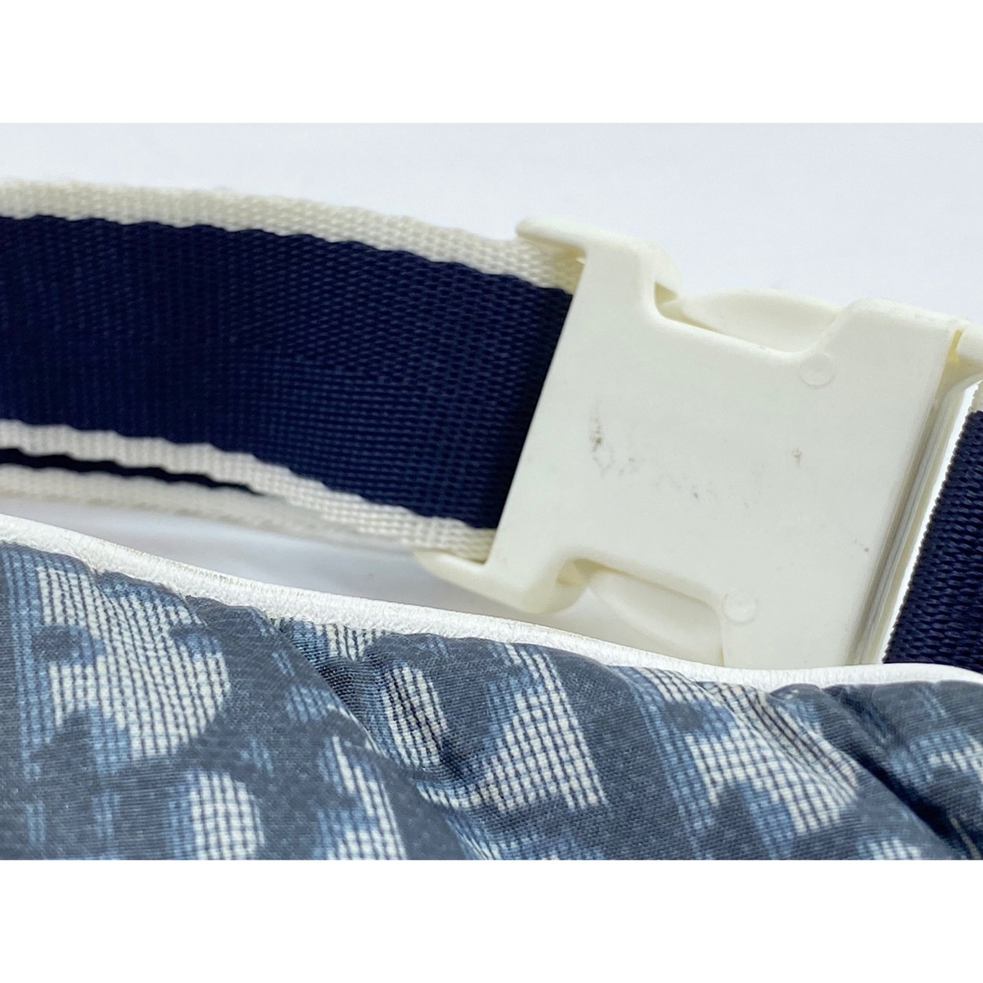 Christian Dior Navy Shoulder Bag (Pre-Owned)