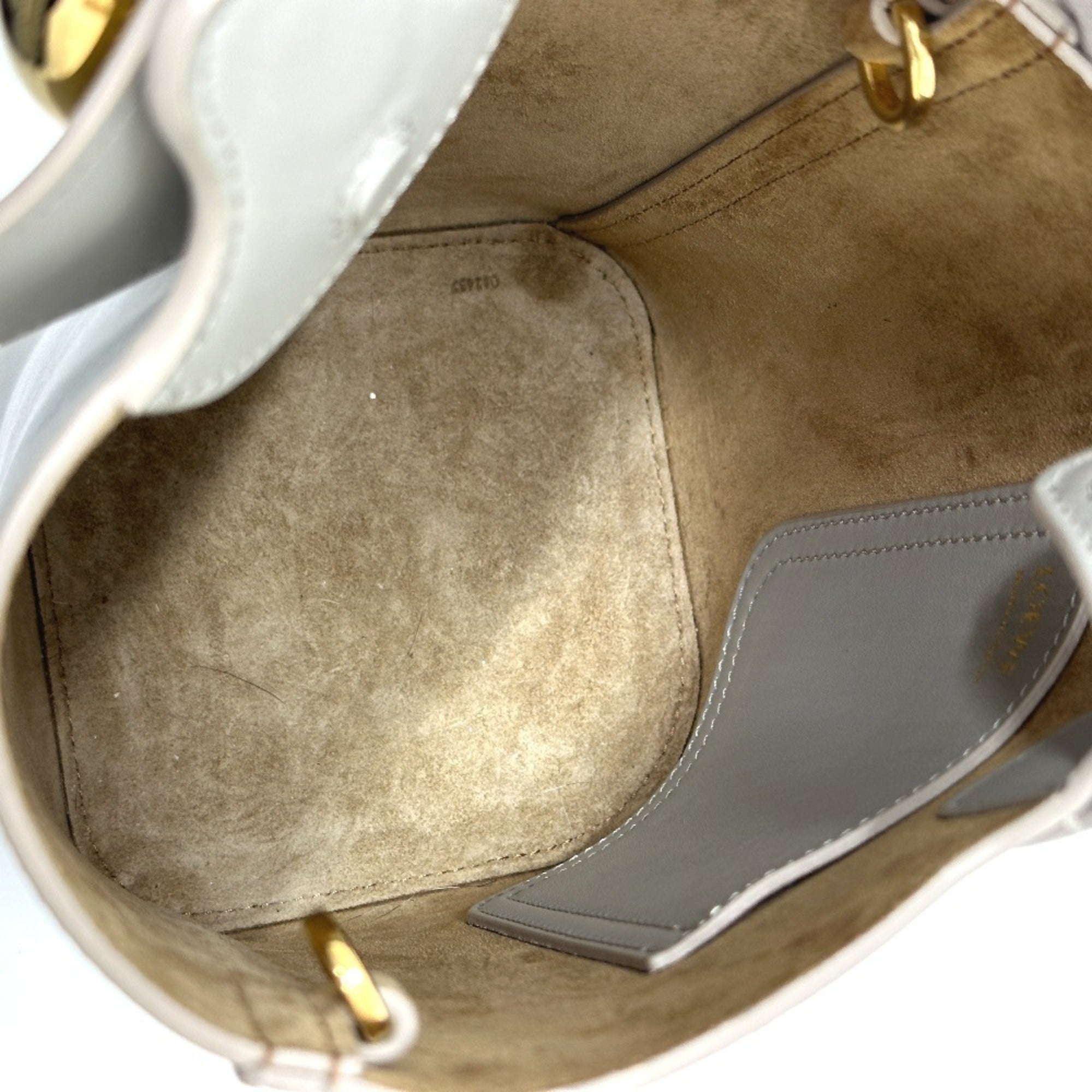 Loewe Gray Leather Shoulder Bag (Pre-Owned)
