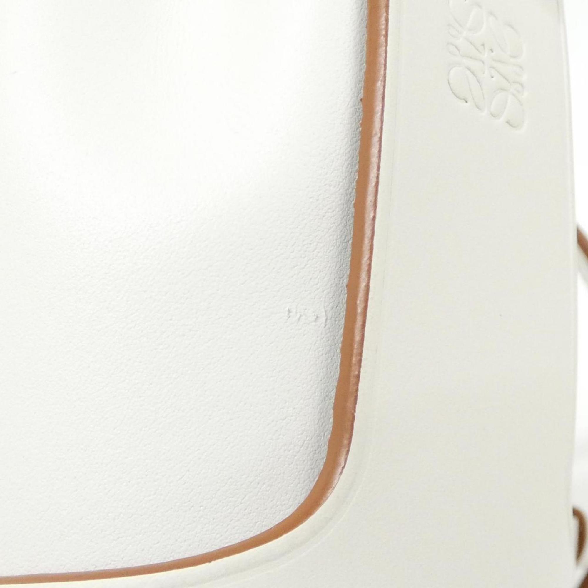 Loewe White Leather Handbag Shoulder Bag (Pre-Owned)