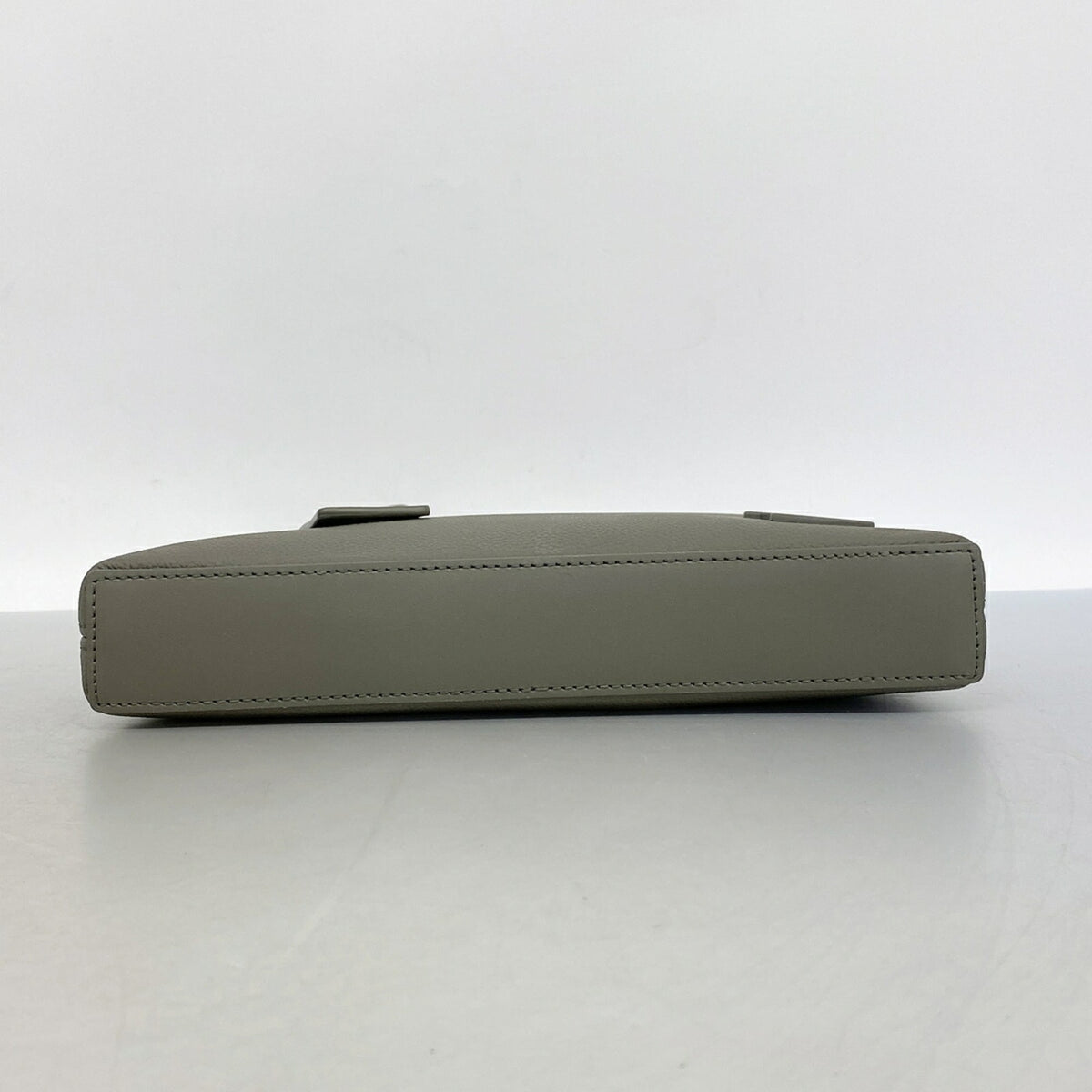 Louis Vuitton Khaki Clutch Bag (Pre-Owned)