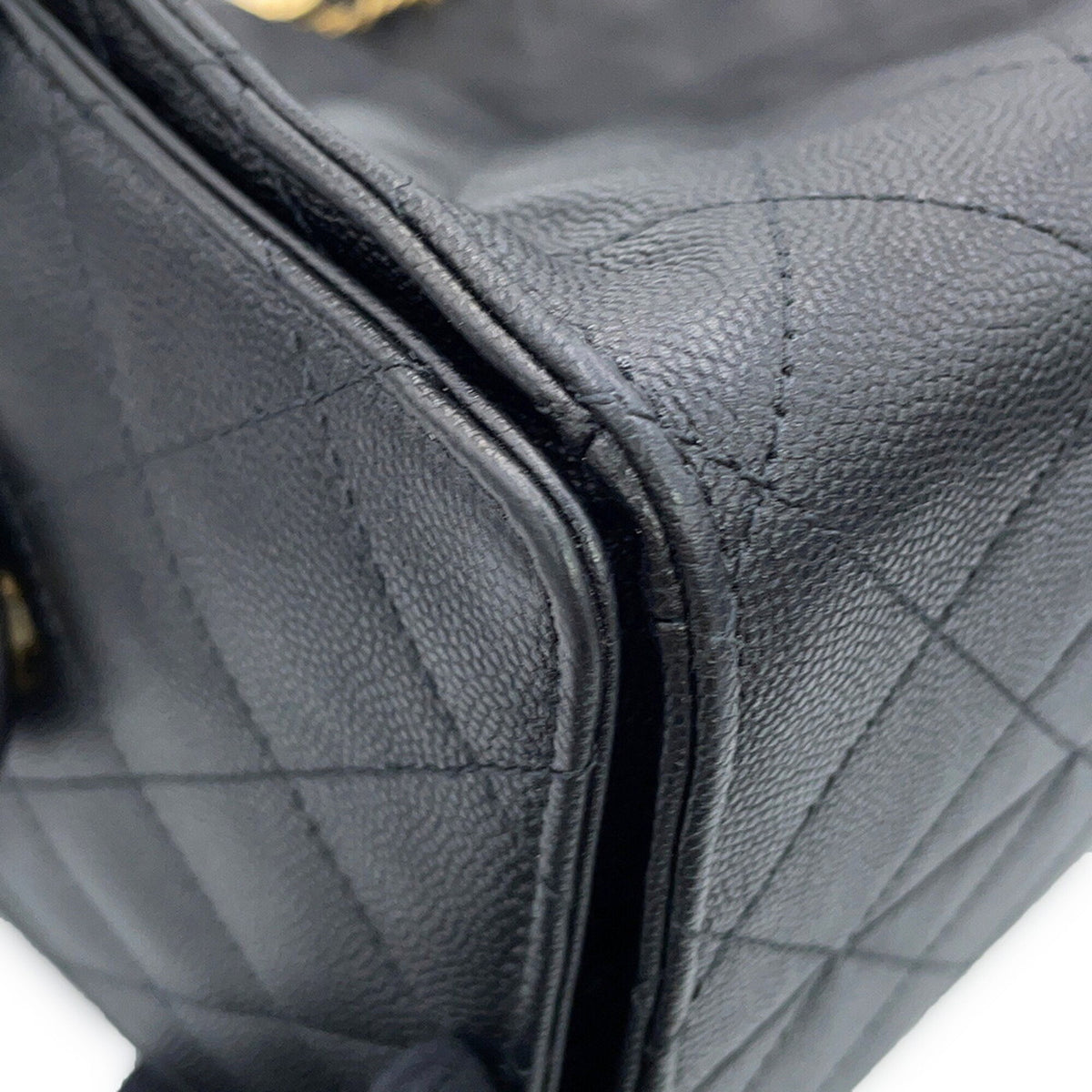Chanel Black Grained Calfskin Shoulder Bag (Pre-Owned)