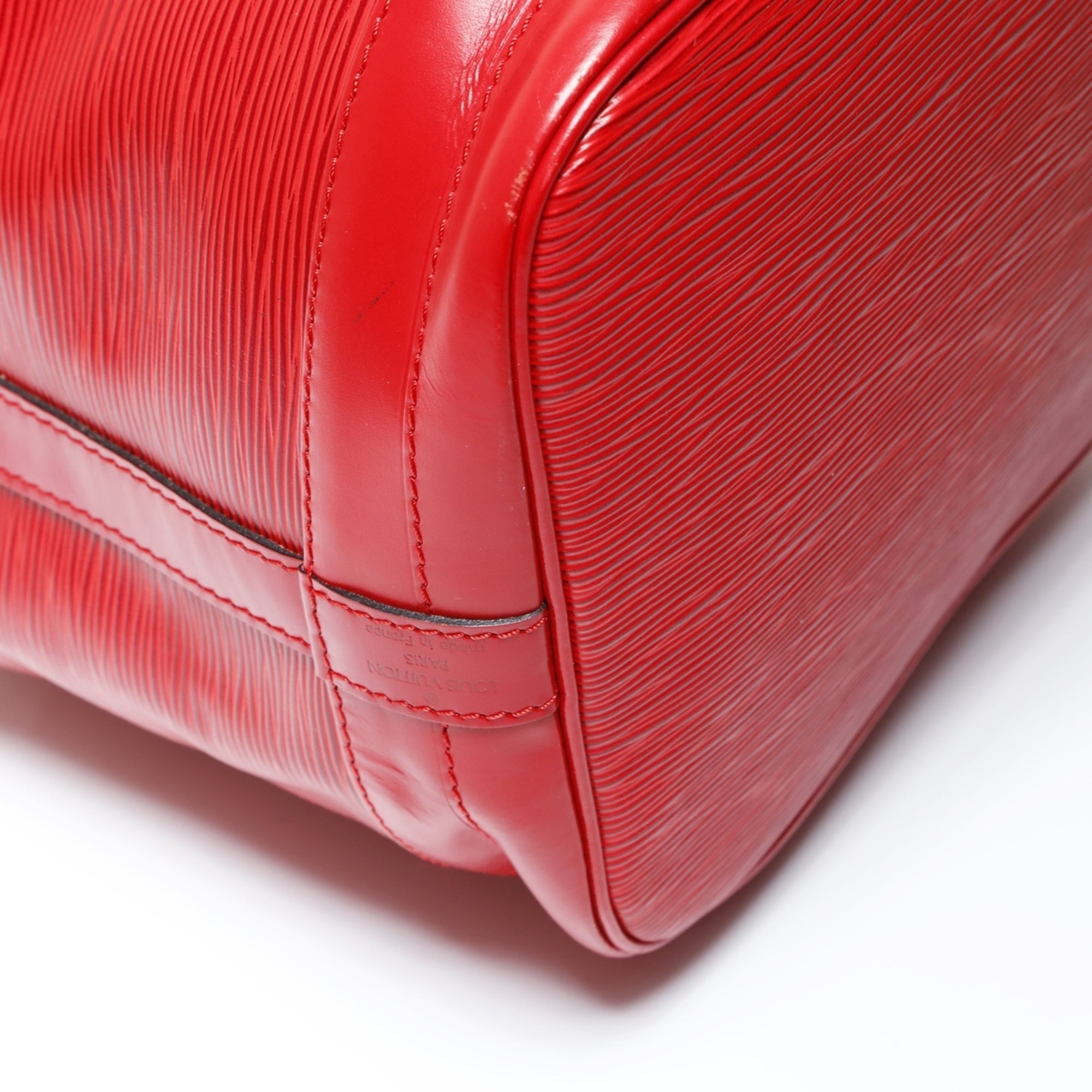 Louis Vuitton Red Color Epi Leather Shoulder Bag (Pre-Owned)