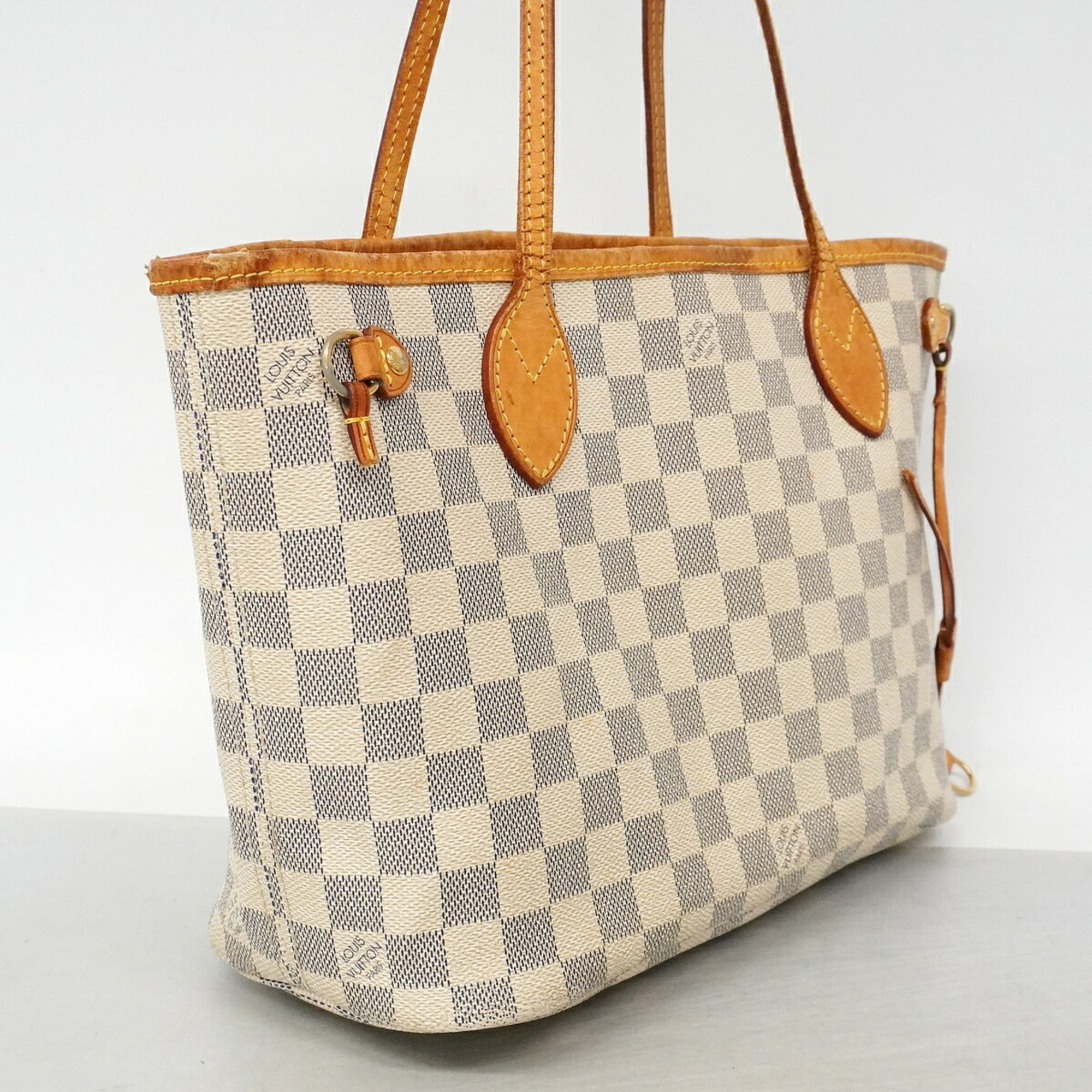 Louis Vuitton White Tote Bag (Pre-Owned)