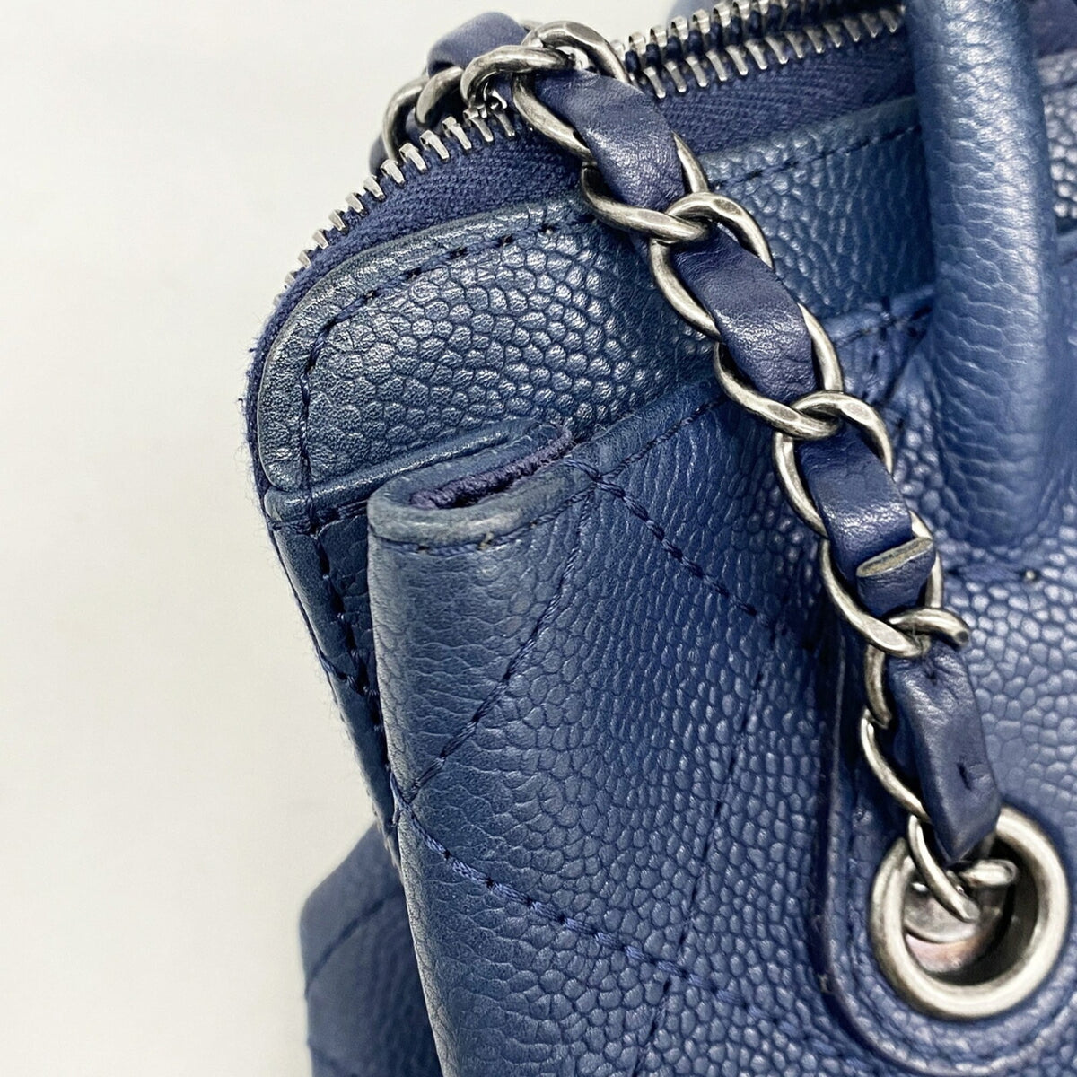 Chanel Blue Grained Calfskin Handbag (Pre-Owned)