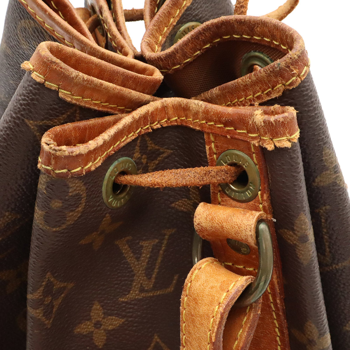 Louis Vuitton Brown Monogram Monogram Shoulder Bag (Pre-Owned)