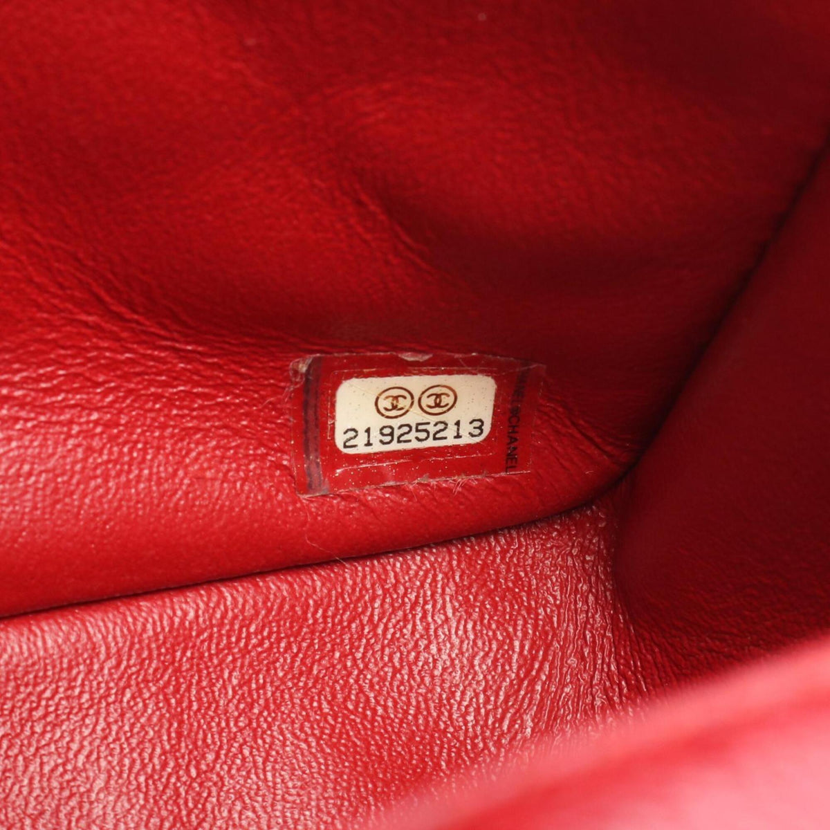 Chanel Red Color Leather Handbag Shoulder Bag (Pre-Owned)