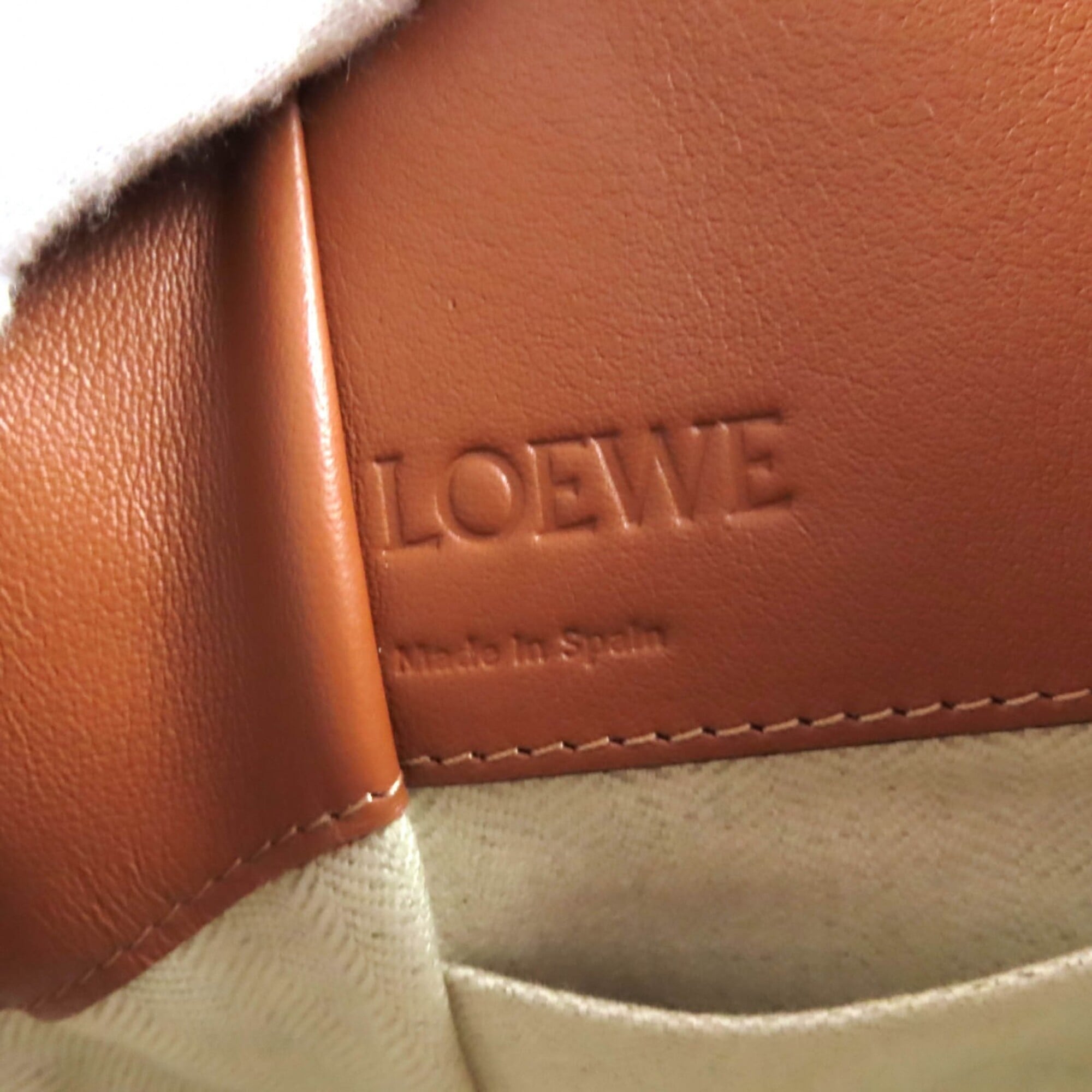 Loewe Hammock Leather Shoulder Bag (Pre-Owned)