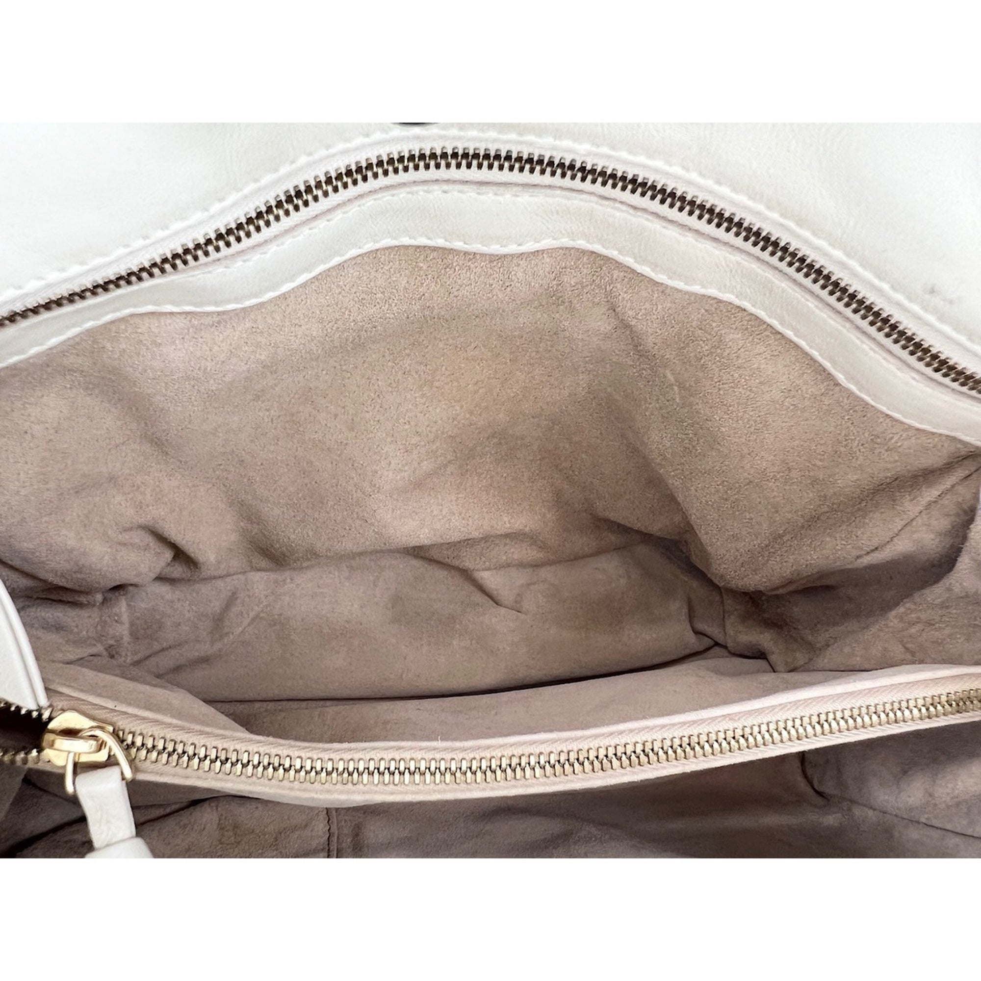 Bottega Veneta White Shoulder Bag (Pre-Owned)