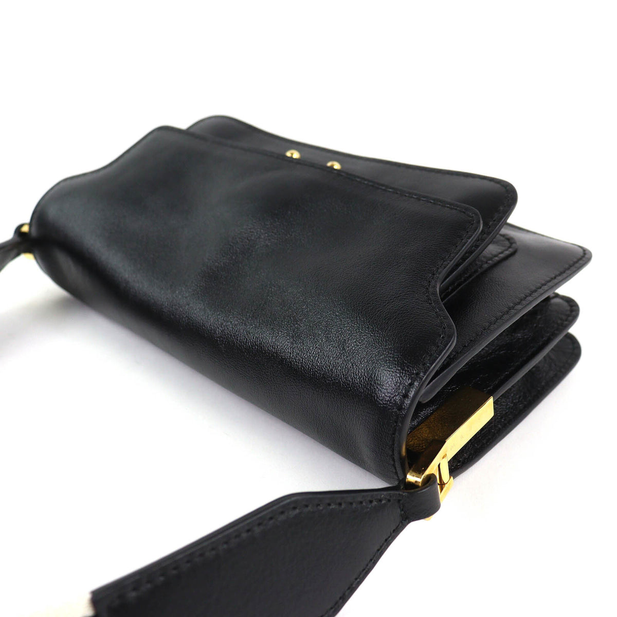 Marni Black Leather Shoulder Bag (Pre-Owned)