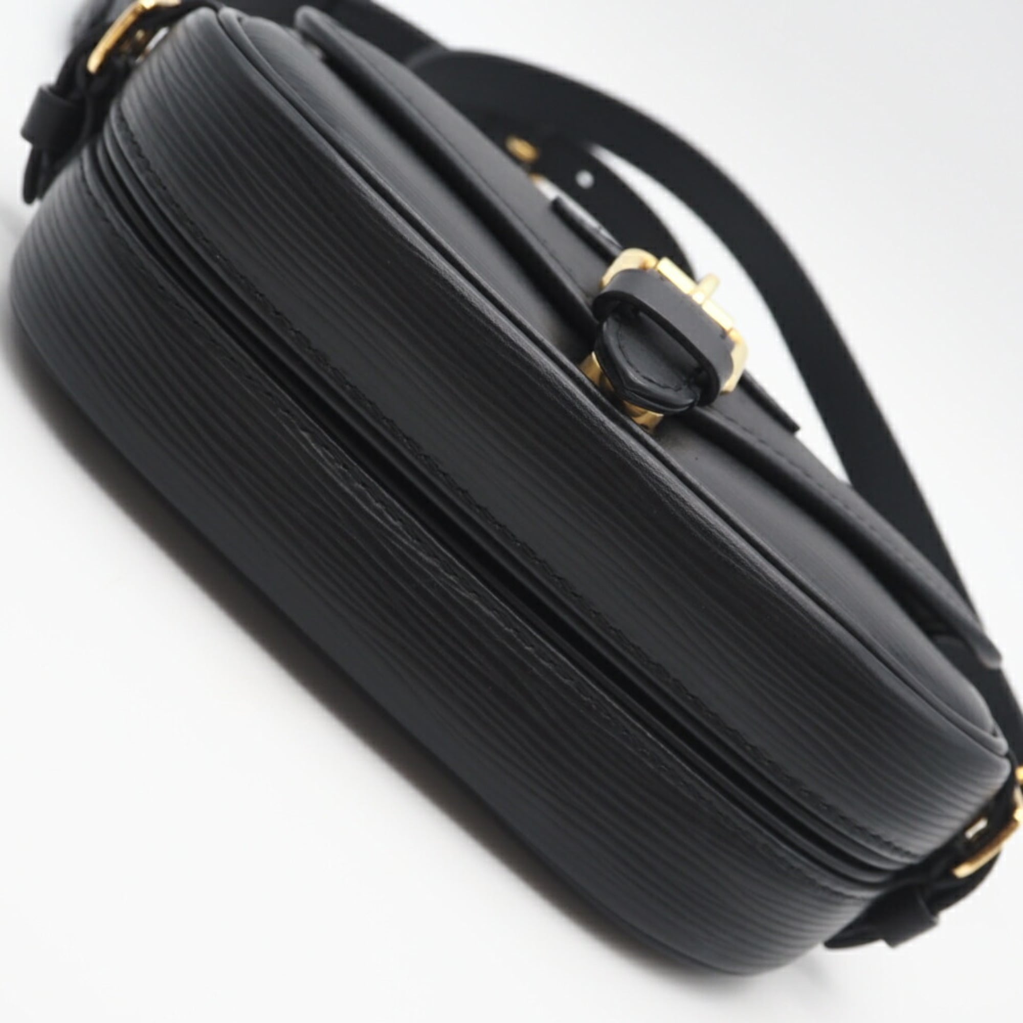 Louis Vuitton Black Shoulder Bag (Pre-Owned)
