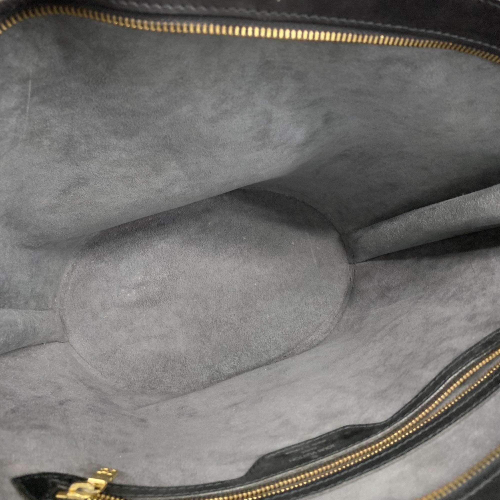 Louis Vuitton Noir Shoulder Bag (Pre-Owned)