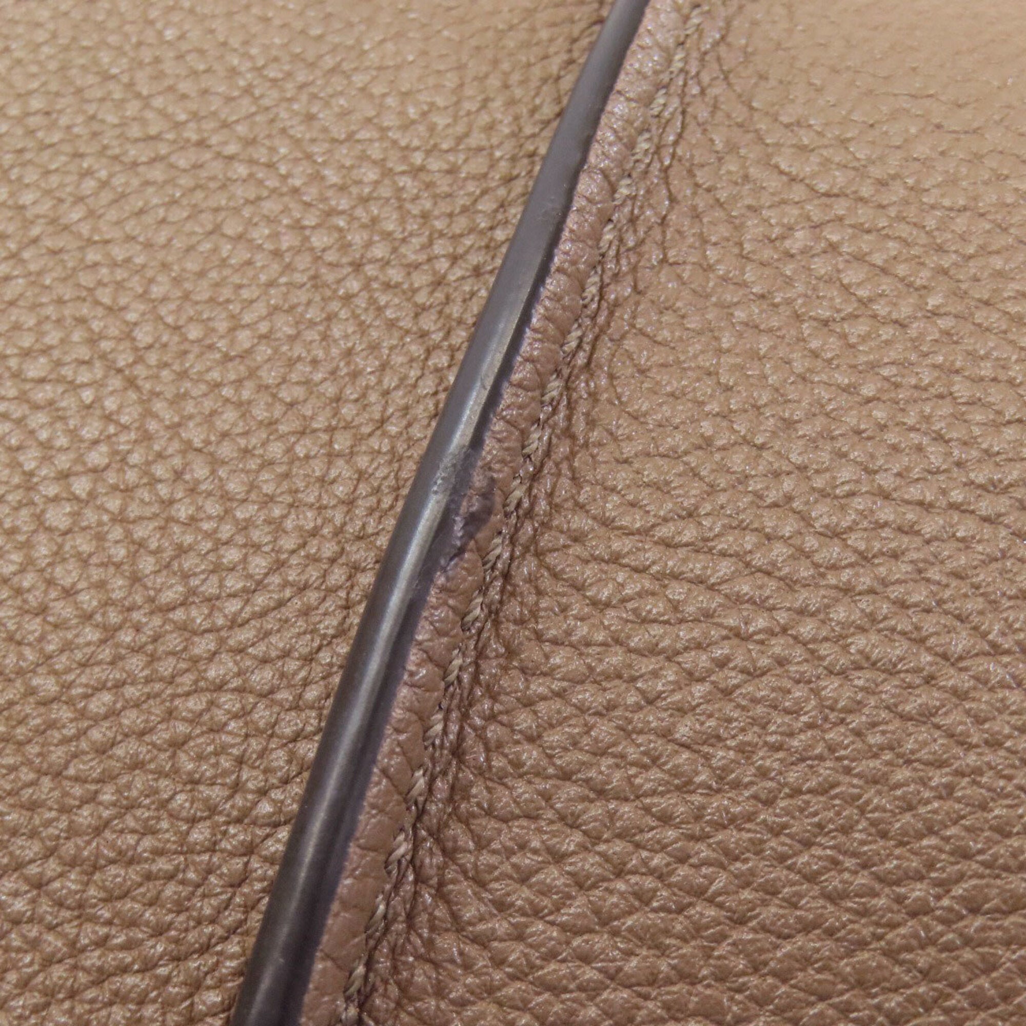 Tod's Brown Leather Shoulder Bag (Pre-Owned)