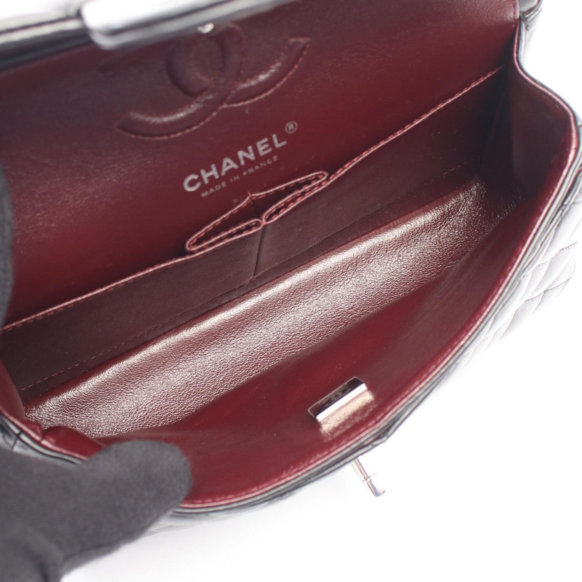 Chanel Black Leather Handbag Shoulder Bag (Pre-Owned)
