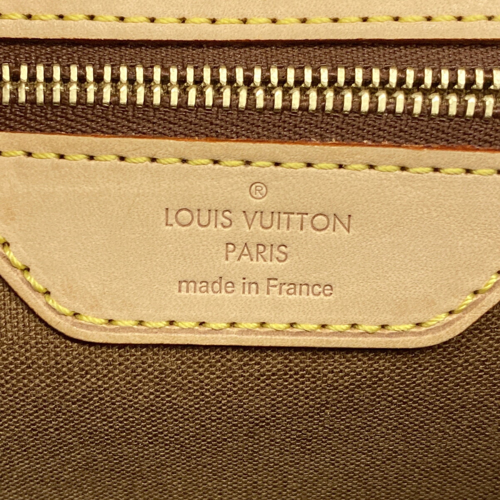 Louis Vuitton Brown Shoulder Bag (Pre-Owned)