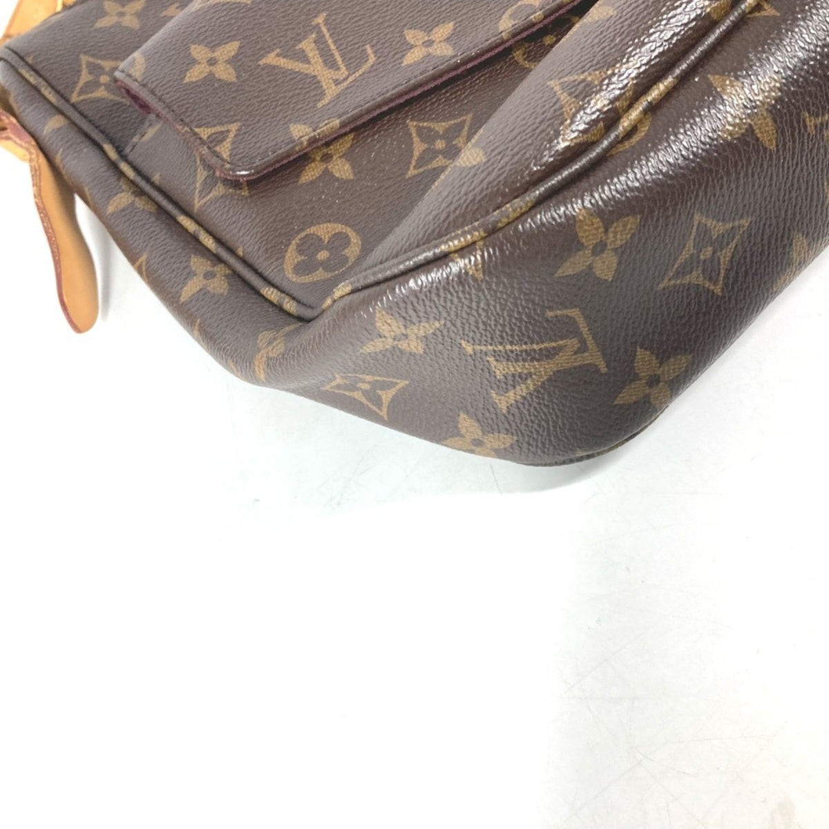 Louis Vuitton Brown Monogram Pochette Shoulder Bag (Pre-Owned)