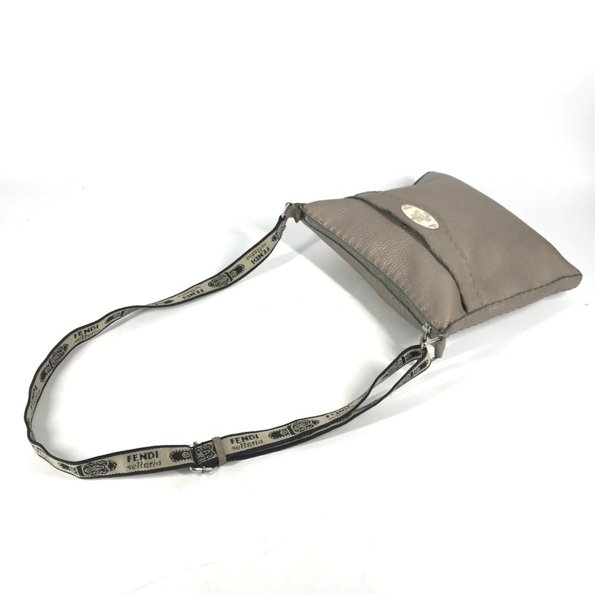 Fendi Selleria Beige Leather Shoulder Bag (Pre-Owned)