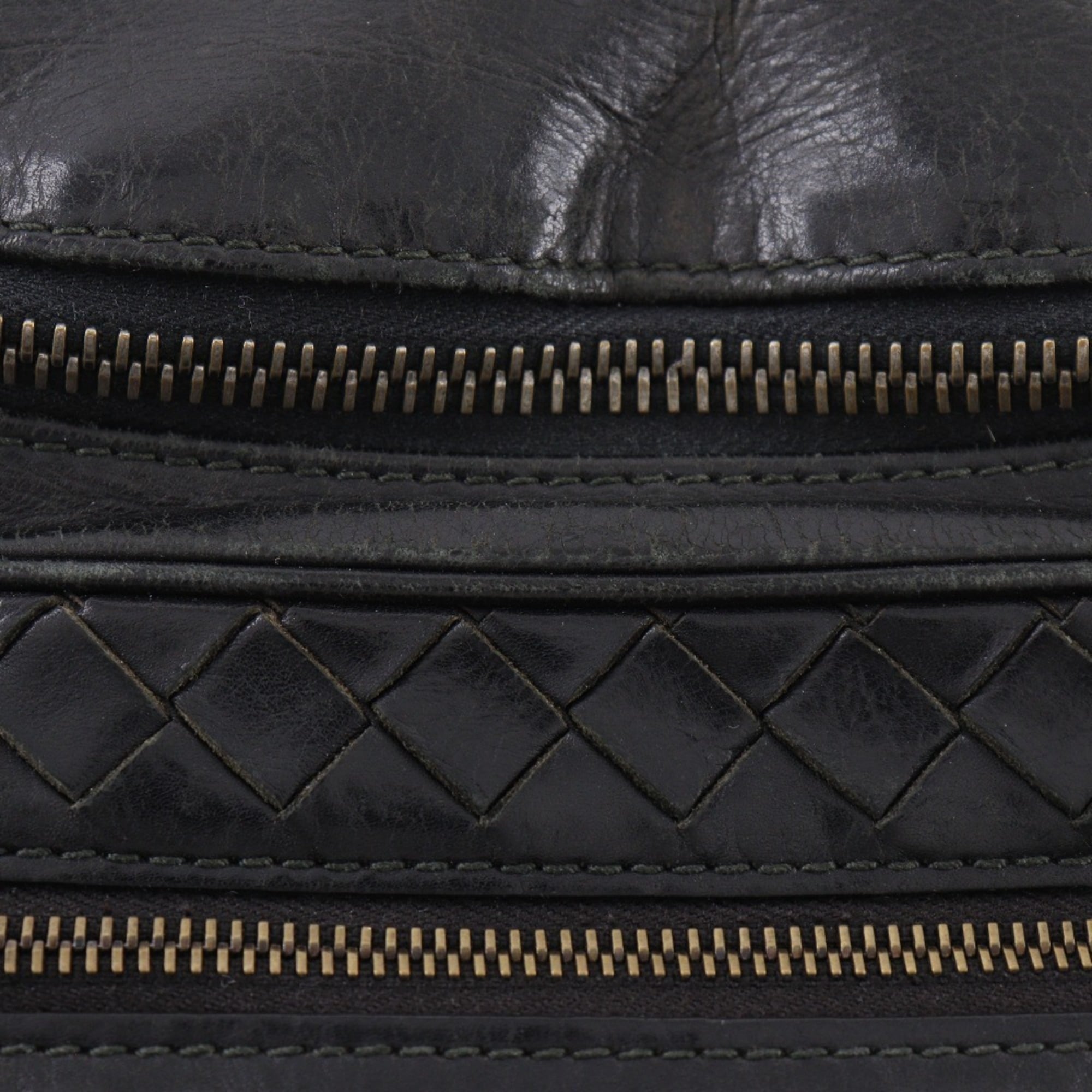 Bottega Veneta Black Leather Shoulder Bag Sling Bag (Pre-Owned)