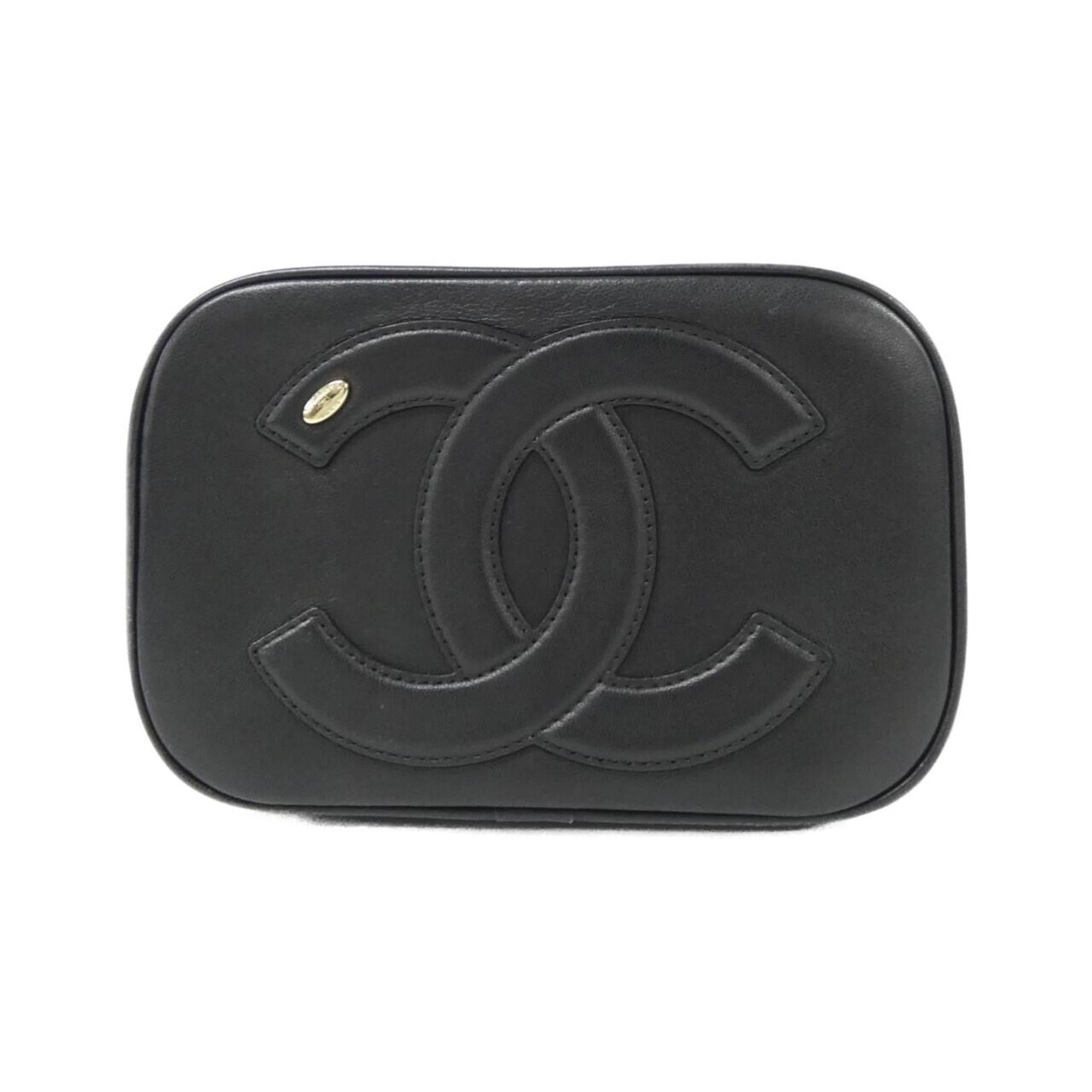 Chanel Black Leather Fanny Pack (Pre-Owned)