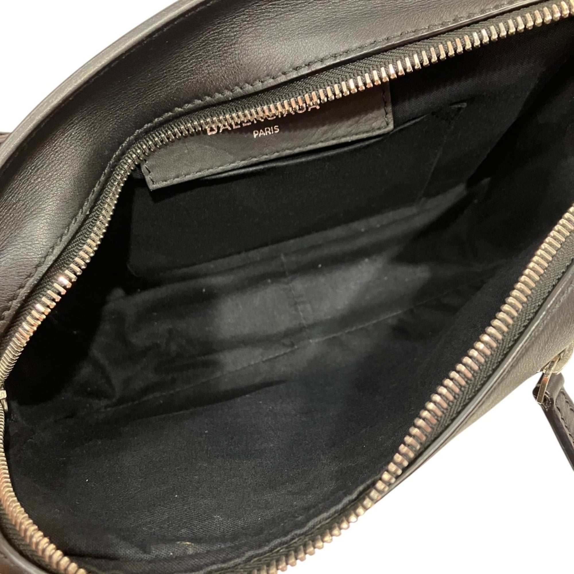 Balenciaga Black Leather Shoulder Bag (Pre-Owned)