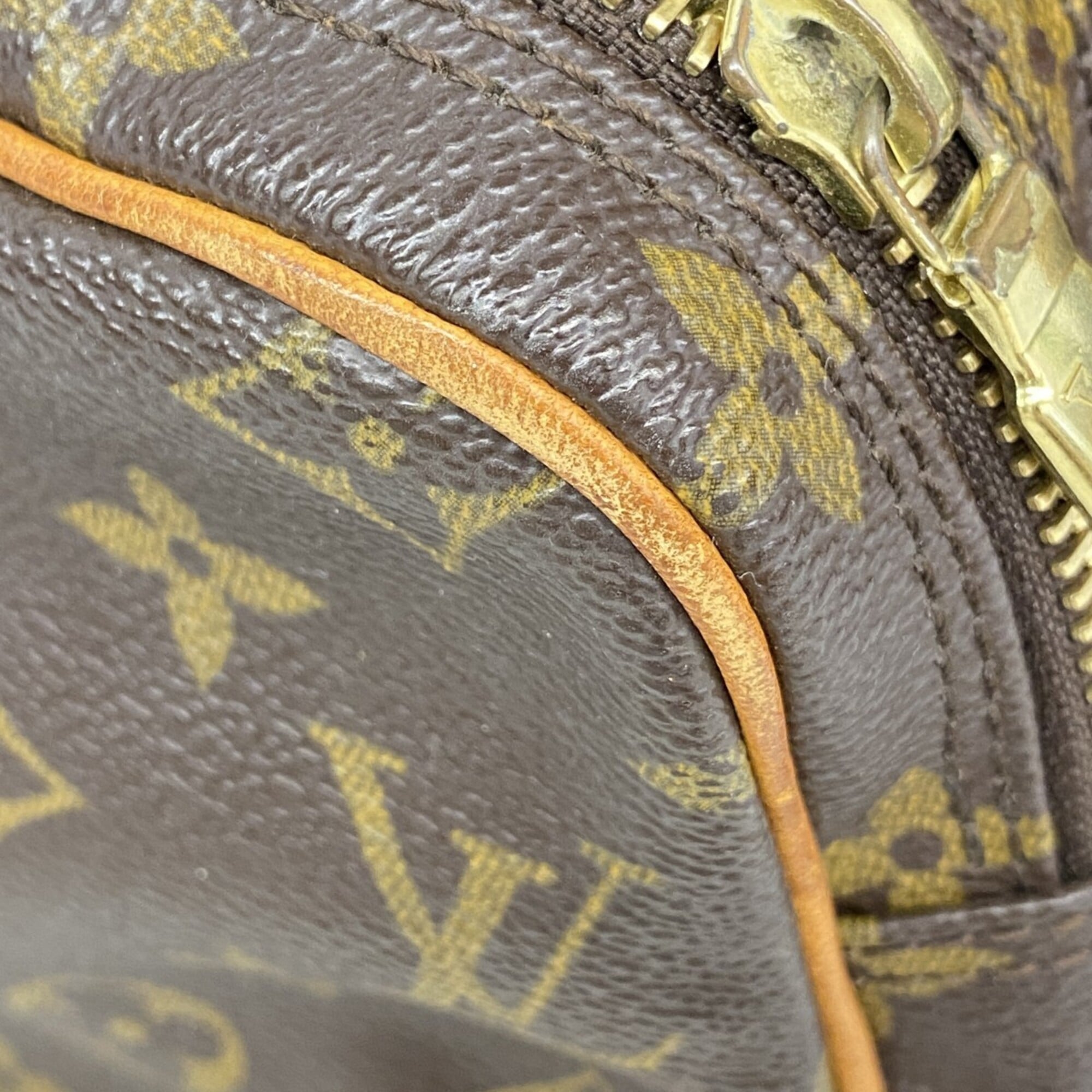 Louis Vuitton Brown Shoulder Bag (Pre-Owned)