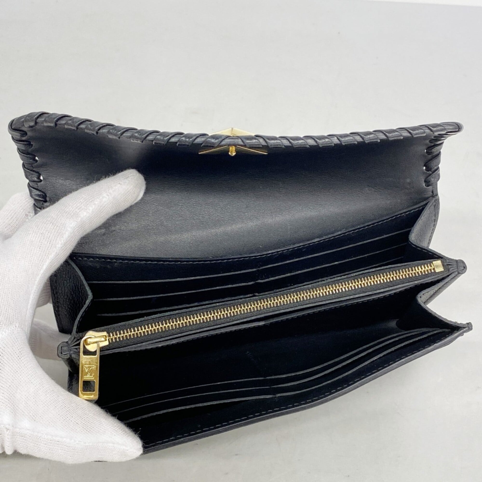 Louis Vuitton Noir Long Wallet (Bi-Fold) (Pre-Owned)