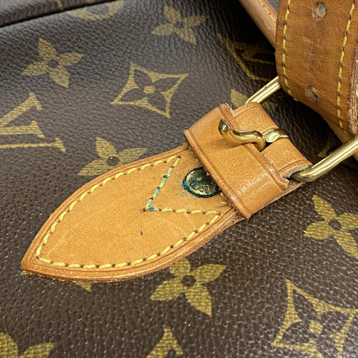 Louis Vuitton Brown Shoulder Bag (Pre-Owned)