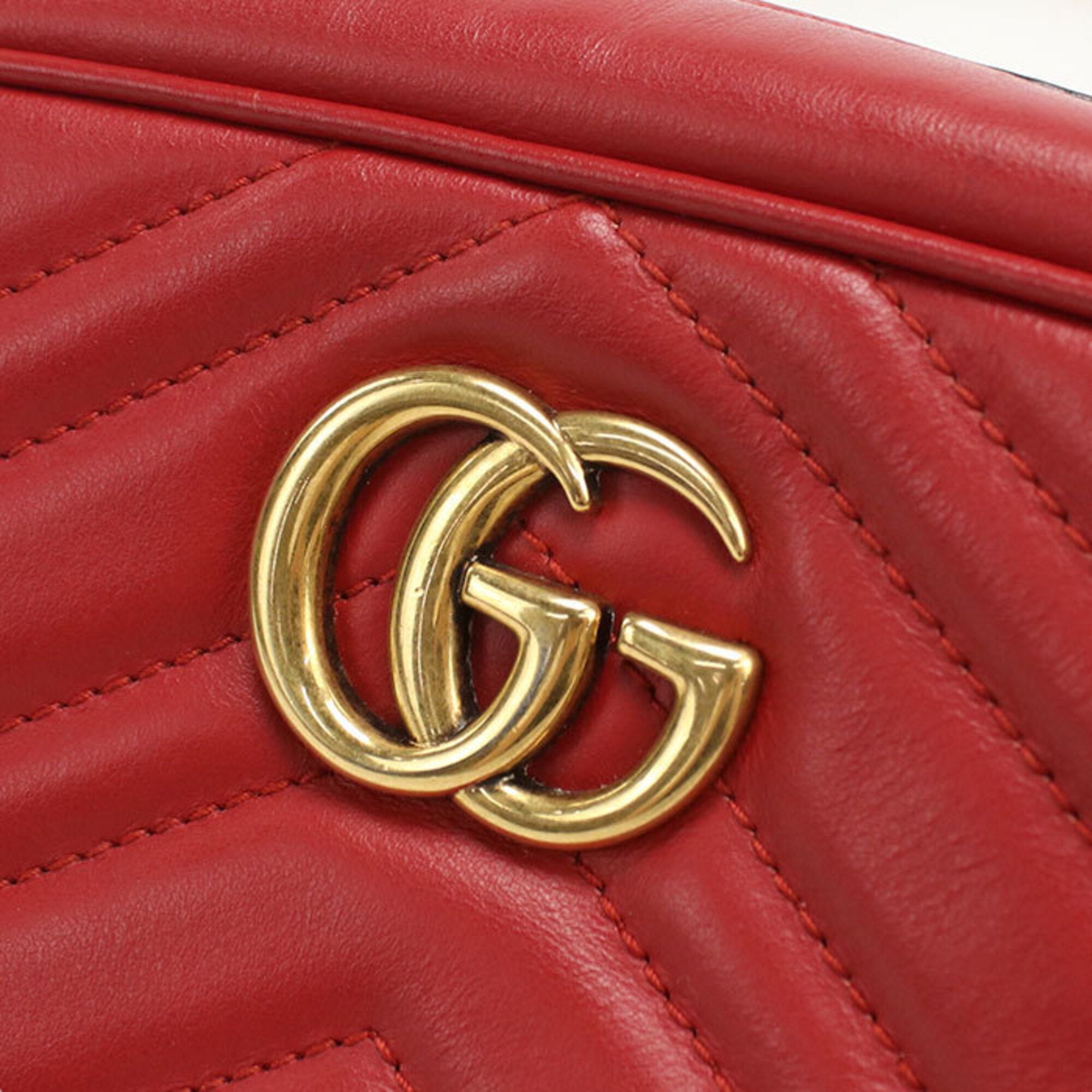 Gucci Red Color Quilting Shoulder Bag (Pre-Owned)
