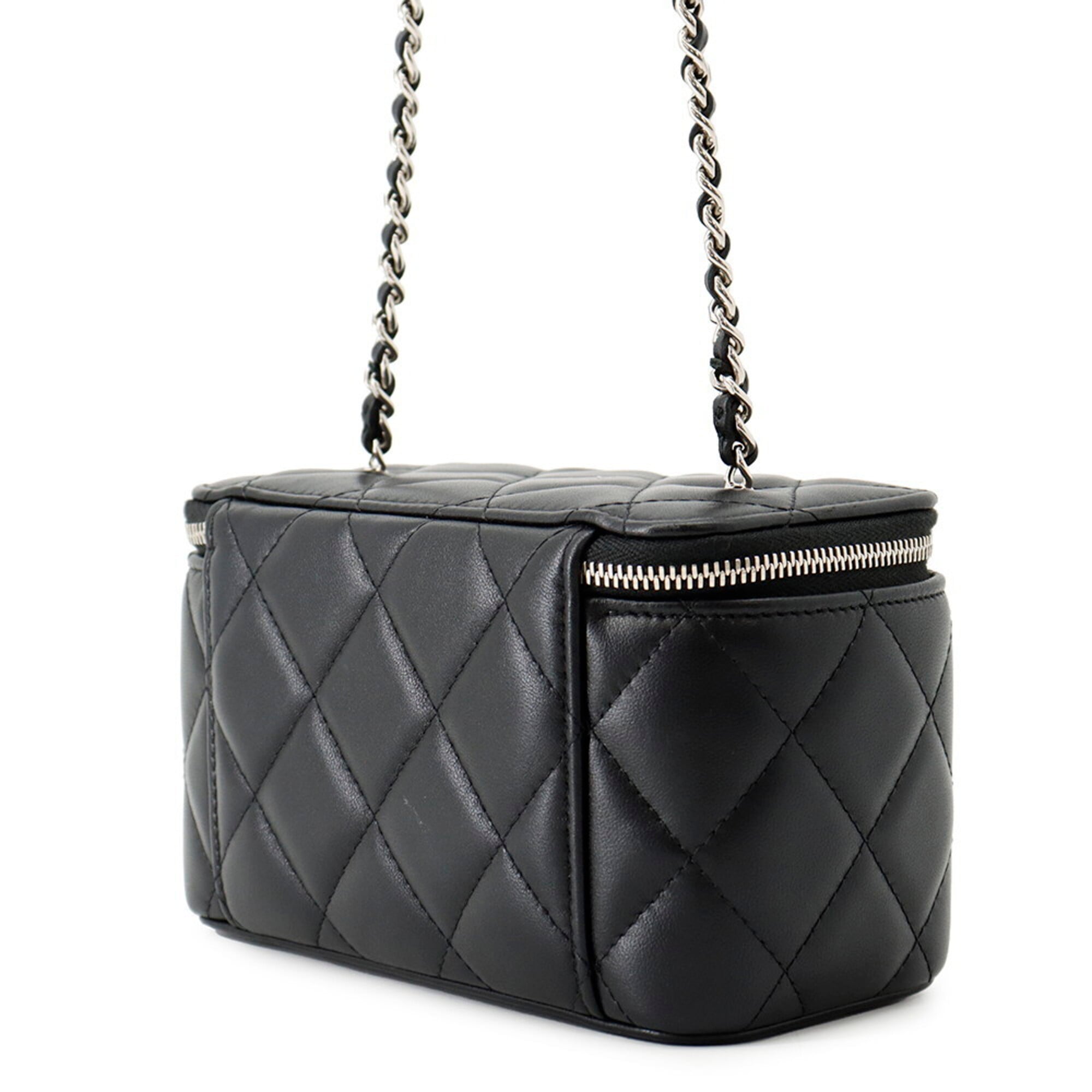 Chanel Black Quilting Handbag Shoulder Bag (Pre-Owned)