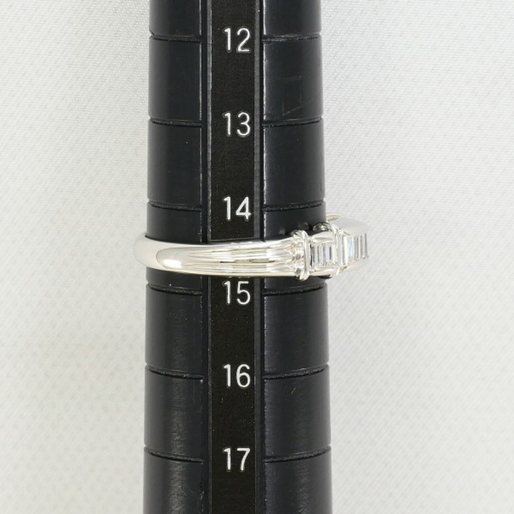 Unbranded Platinum 900 Band Ring (Pre-Owned)