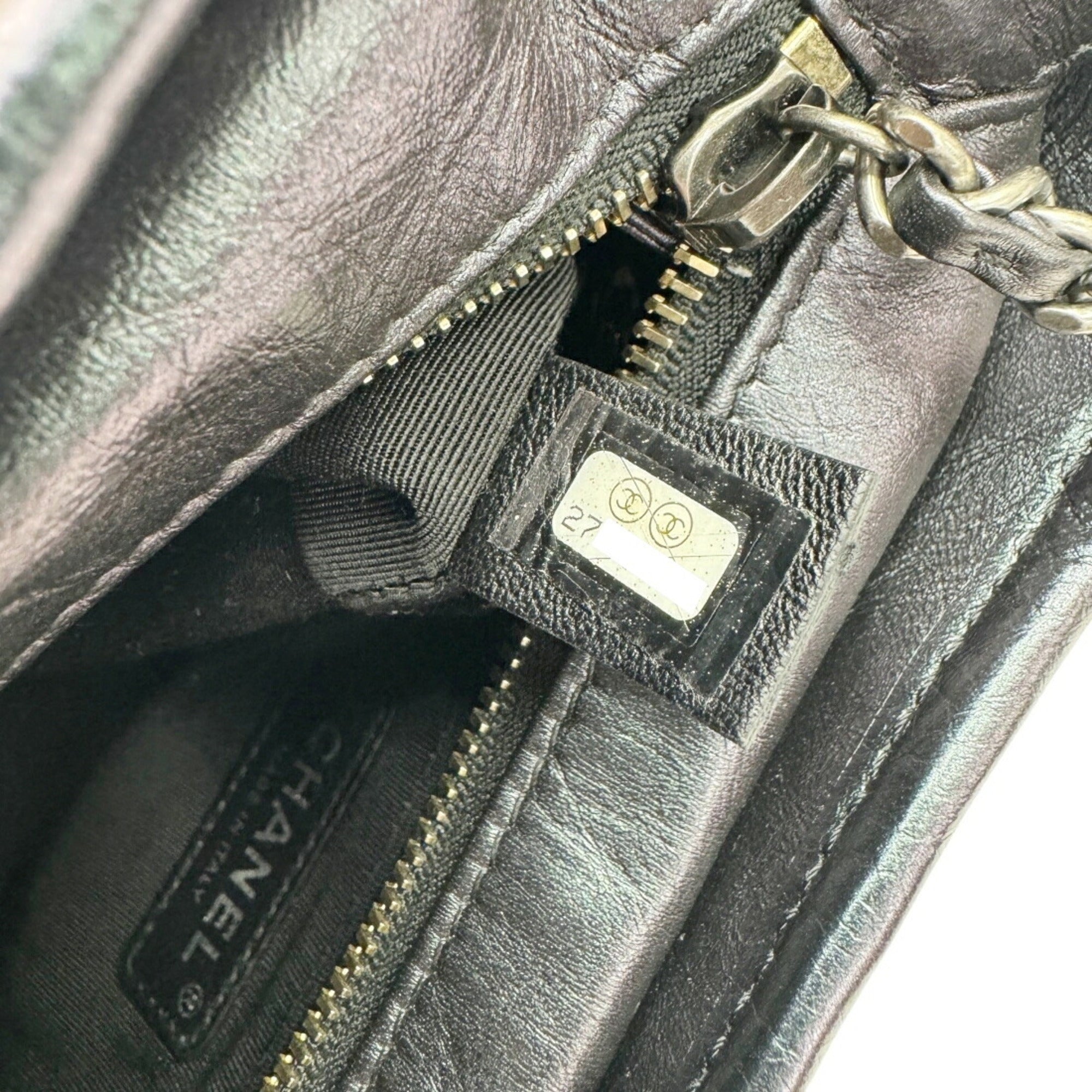 Chanel Metallic Black Leather Shoulder Bag (Pre-Owned)