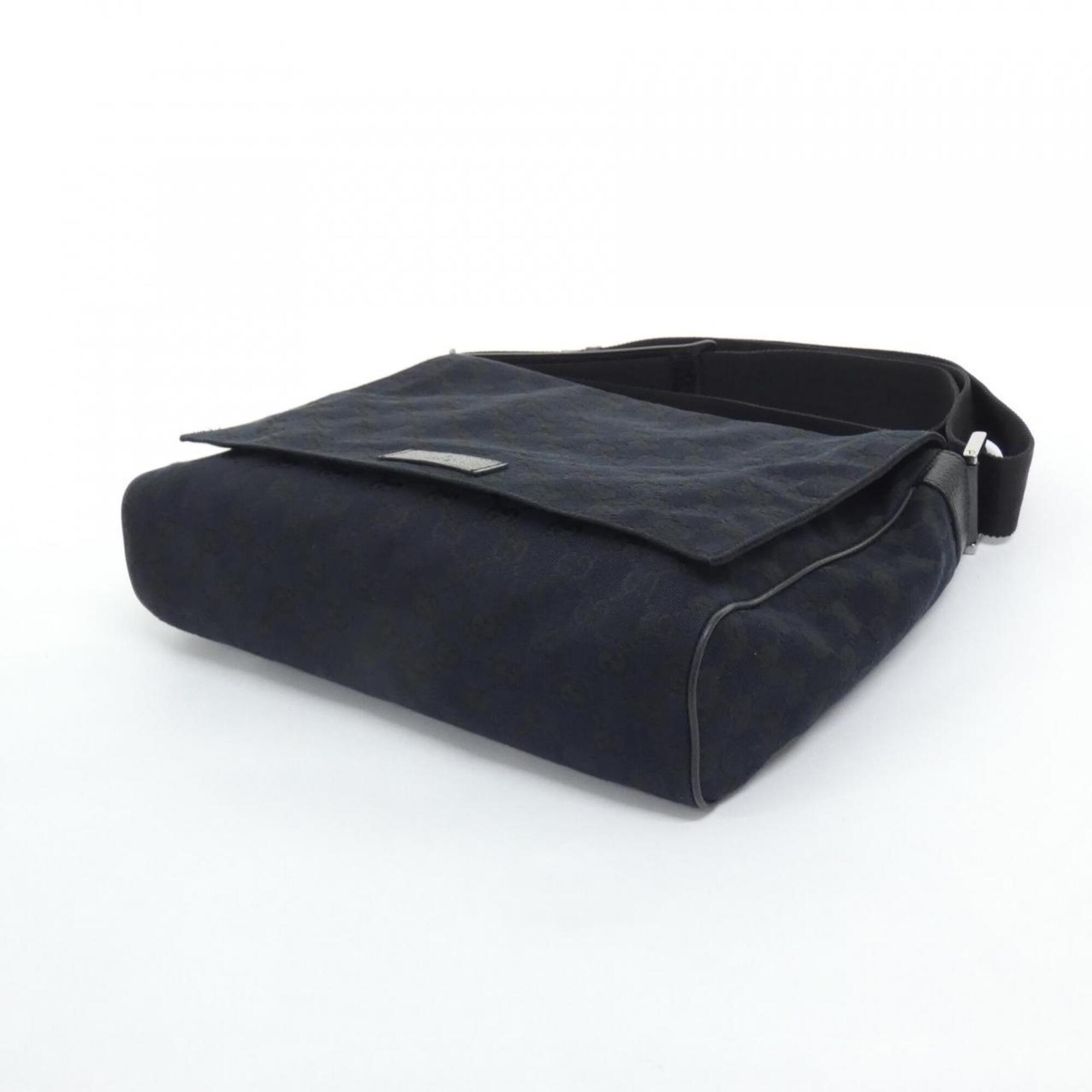 Gucci Black Gg Canvas Shoulder Bag (Pre-Owned)