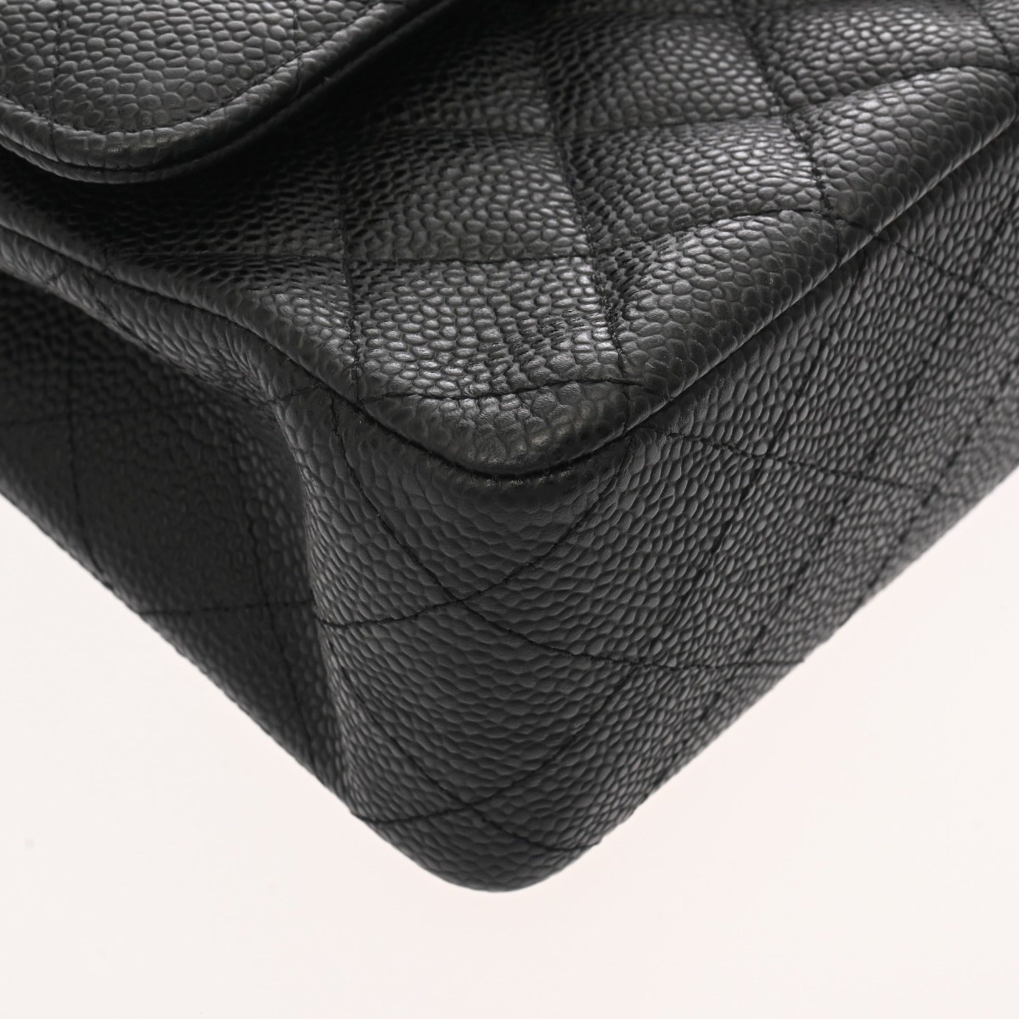 Chanel Black Grained Calfskin Shoulder Bag (Pre-Owned)